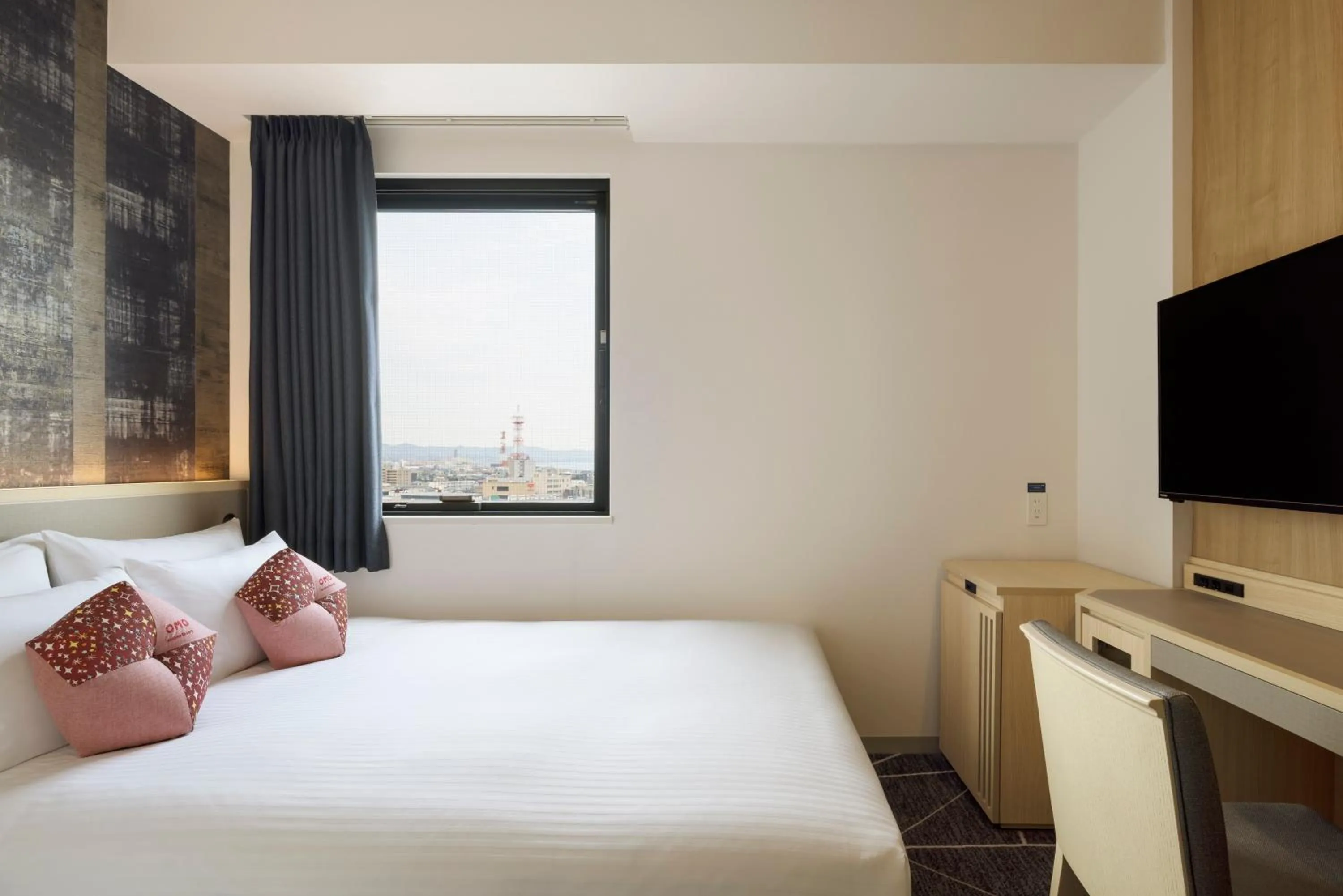 Photo of the whole room, Bed in OMO5 Hakodate by Hoshino Resorts