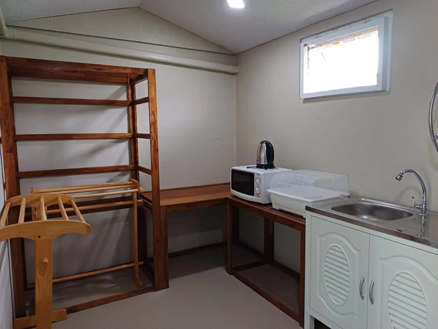 Kitchen or kitchenette in Lanta Mermaid Resort