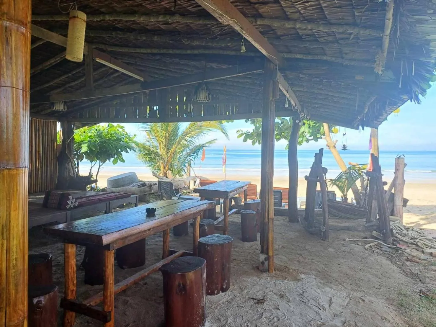 Restaurant/places to eat in Lanta Mermaid Resort