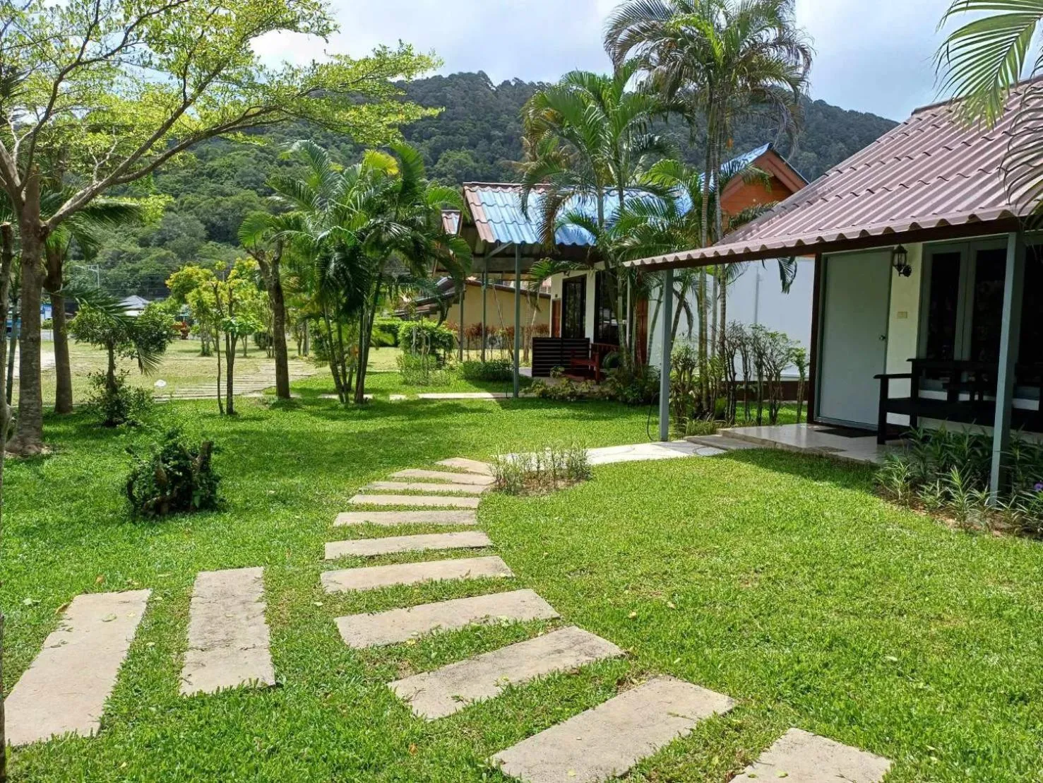 Property building in Lanta Mermaid Resort