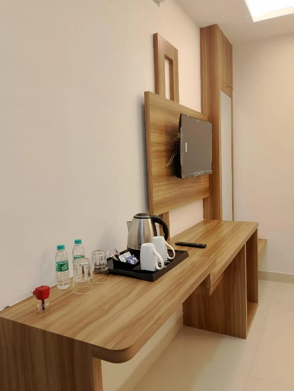 Coffee/tea facilities in Hotel Shanti International