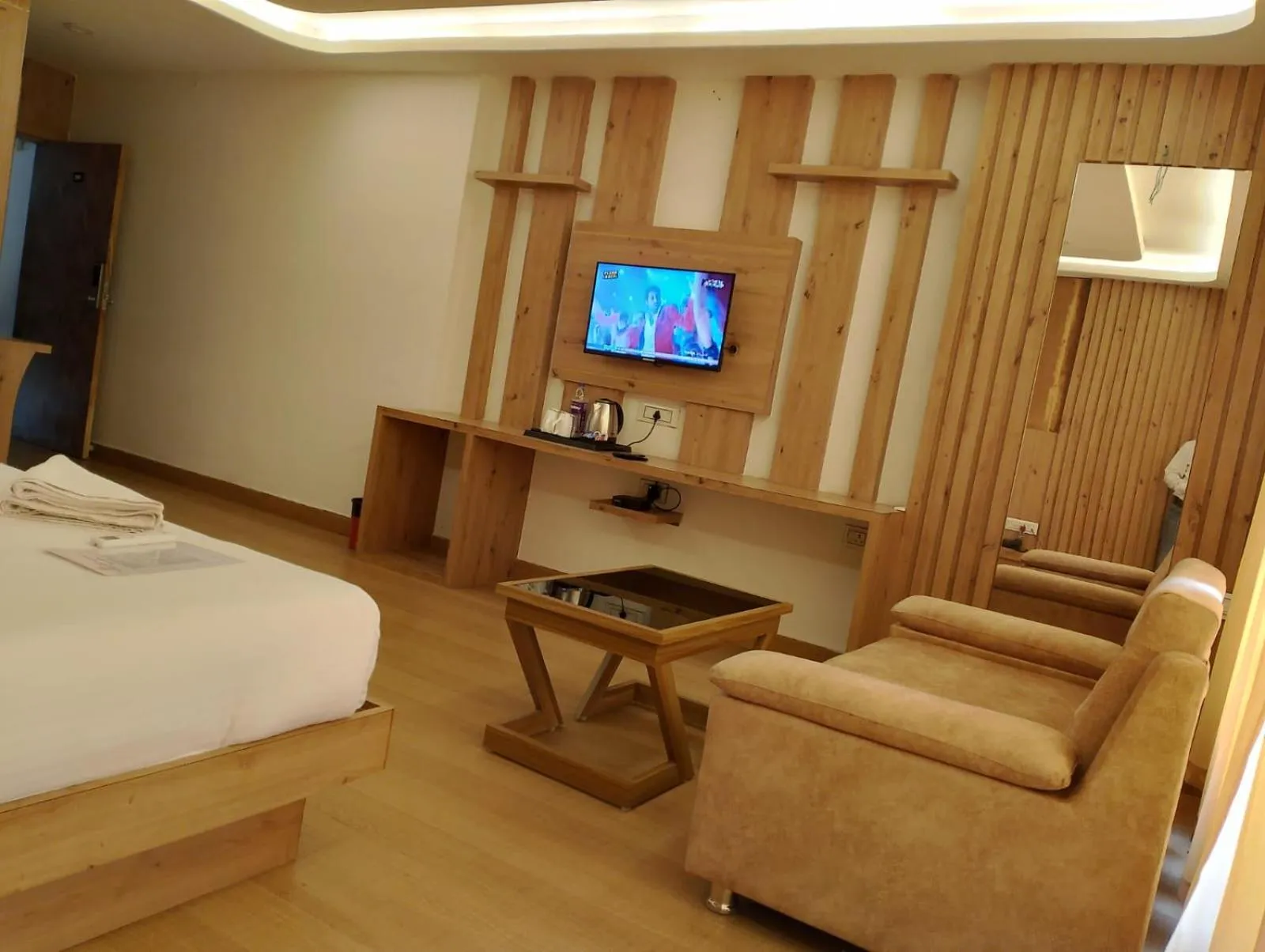 Bed in Hotel Shanti International