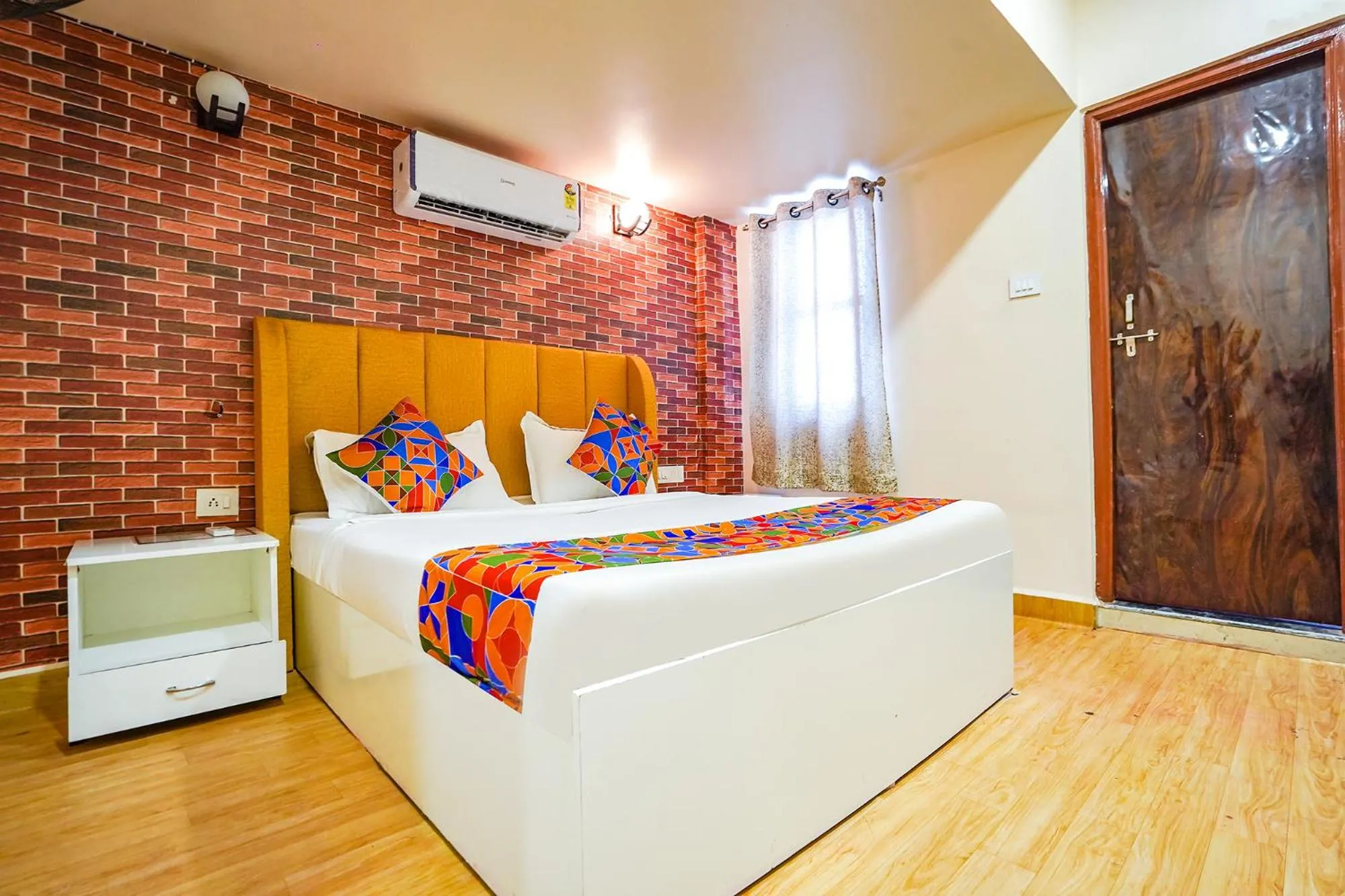 Bed in Via The Imperial Green