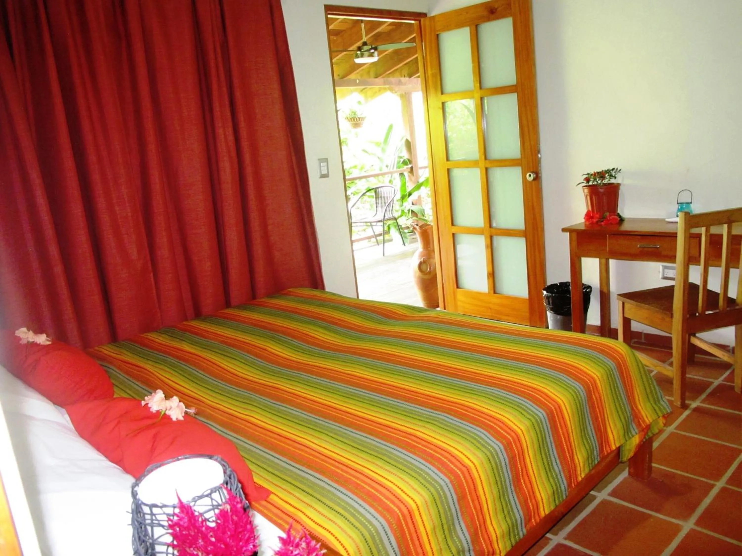 Decorative detail, Bed in Hotel Iguanito