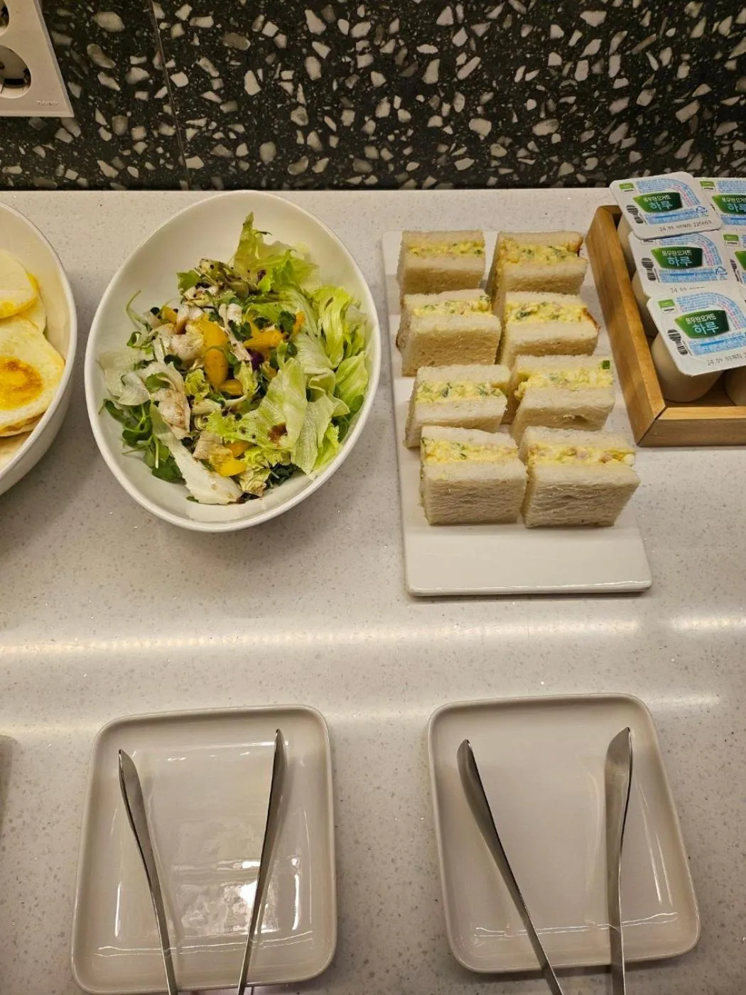 February Hotel SeongSeo