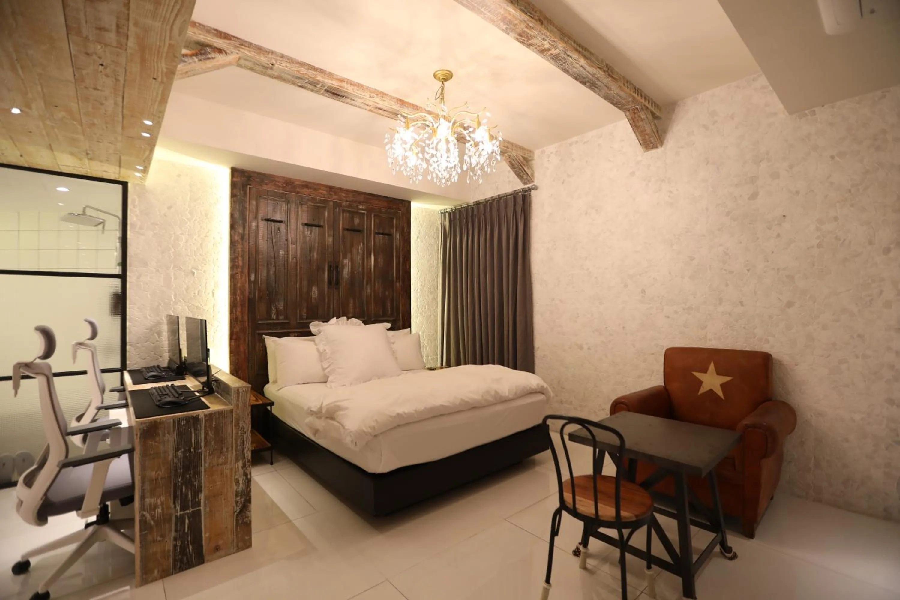 Bed in February Hotel SeongSeo