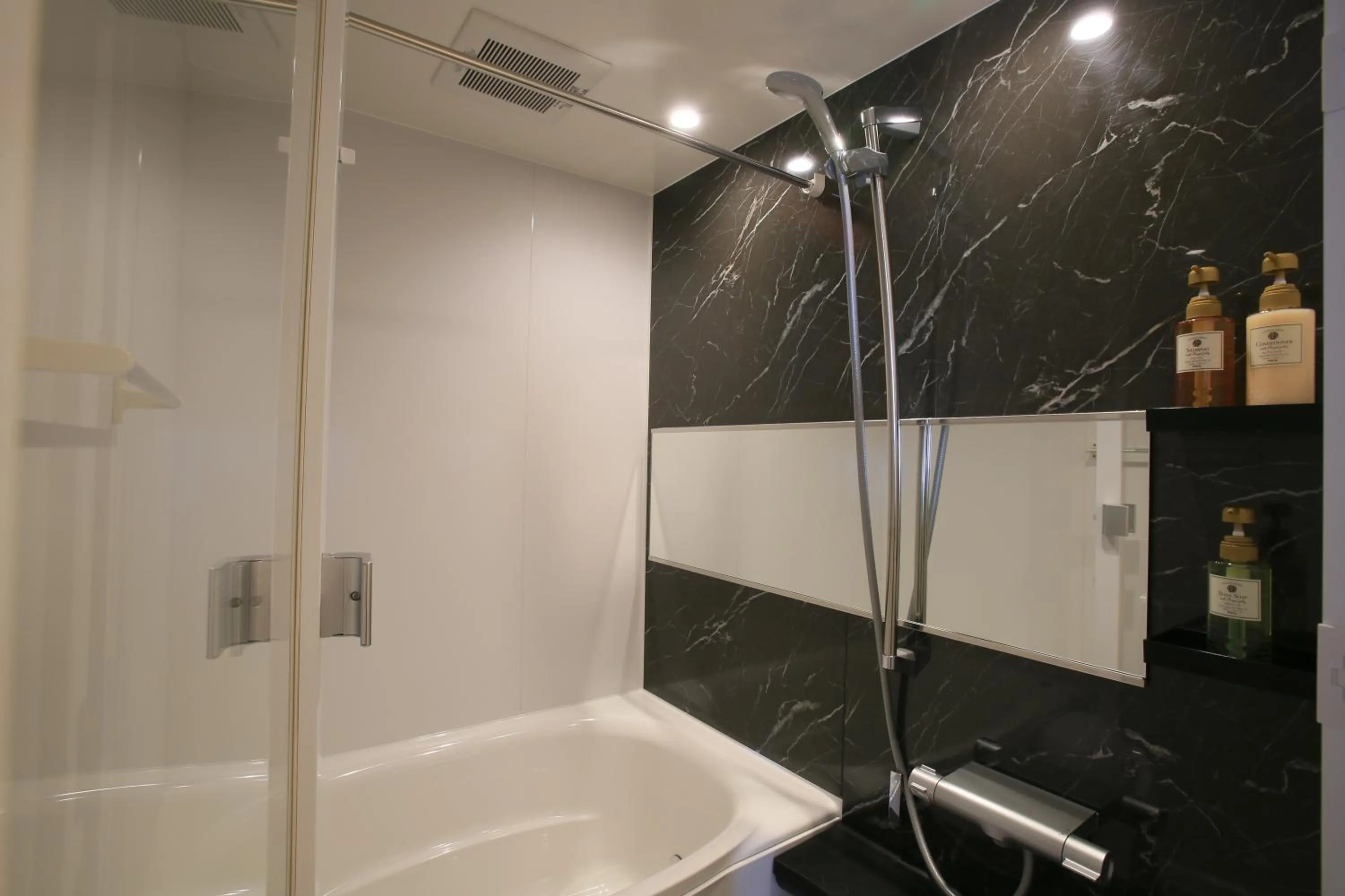 Bathroom in Sky Cuculu Ishigakijima