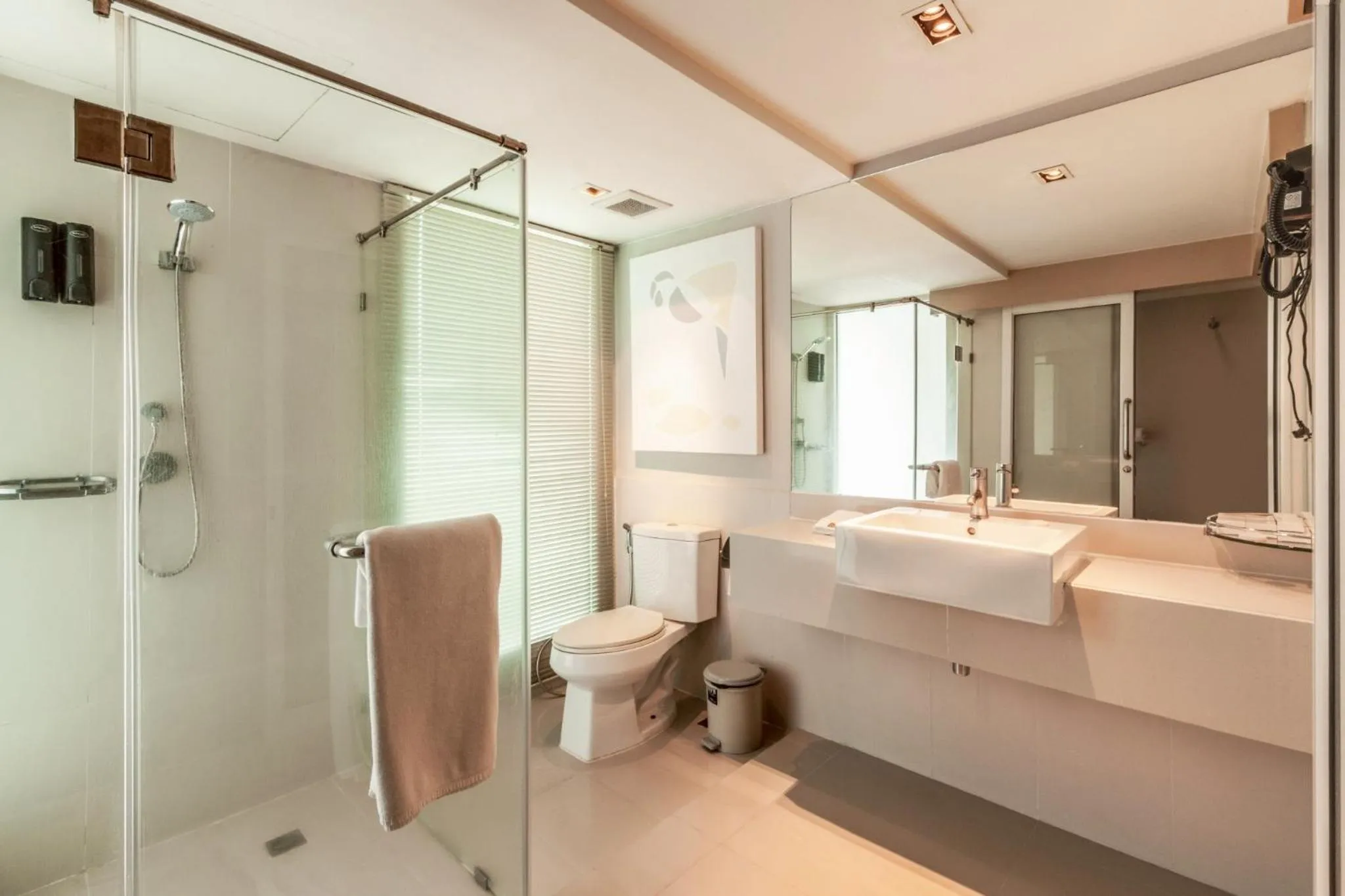 Shower in Palette Hi Hotel Bangkok