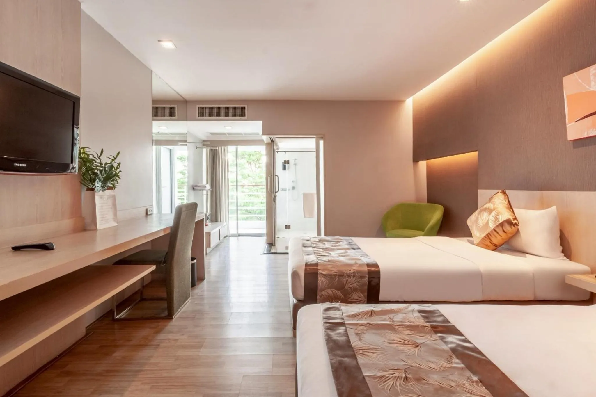 Photo of the whole room, Bed in Palette Hi Hotel Bangkok