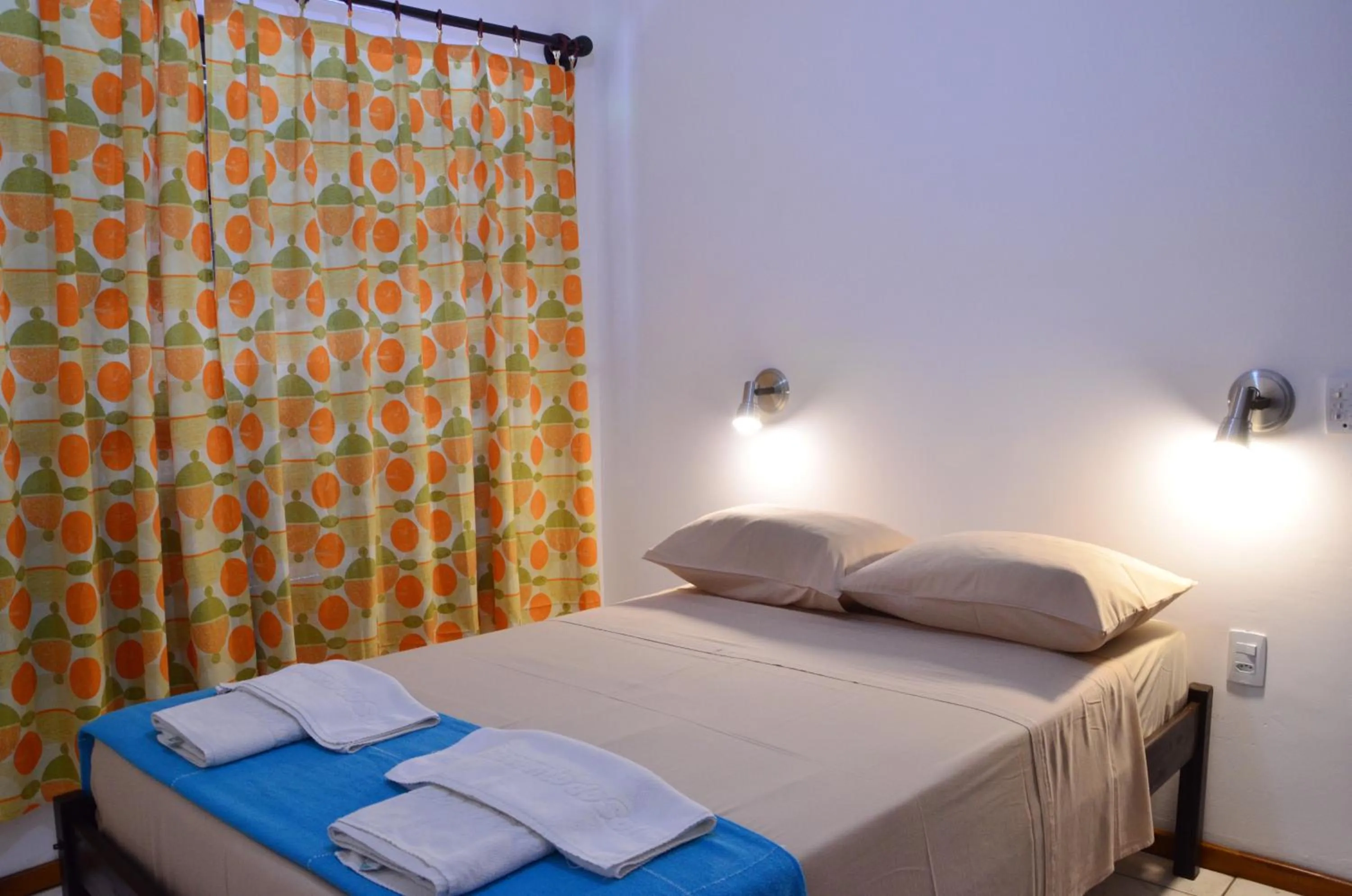 Bedroom, Bed in Residencial Vila do Sol, Apartamentos com pé na areia