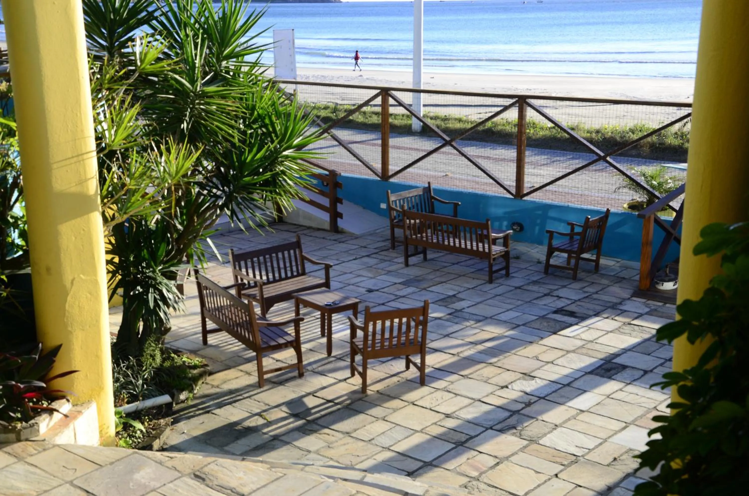 Garden in Residencial Vila do Sol, Apartamentos com pé na areia