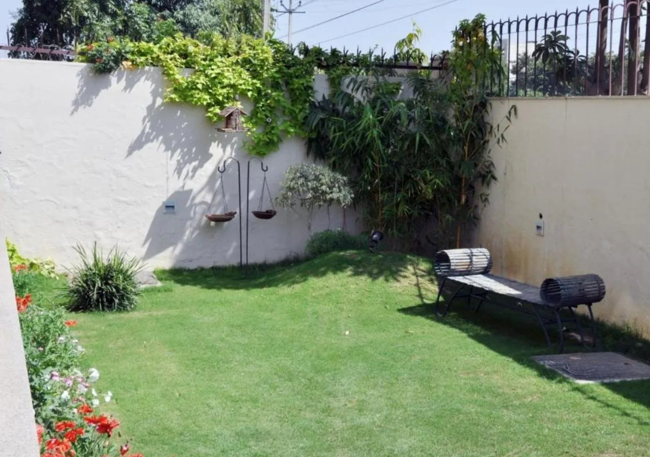 Garden in Perch Service Apartment- Sector 40