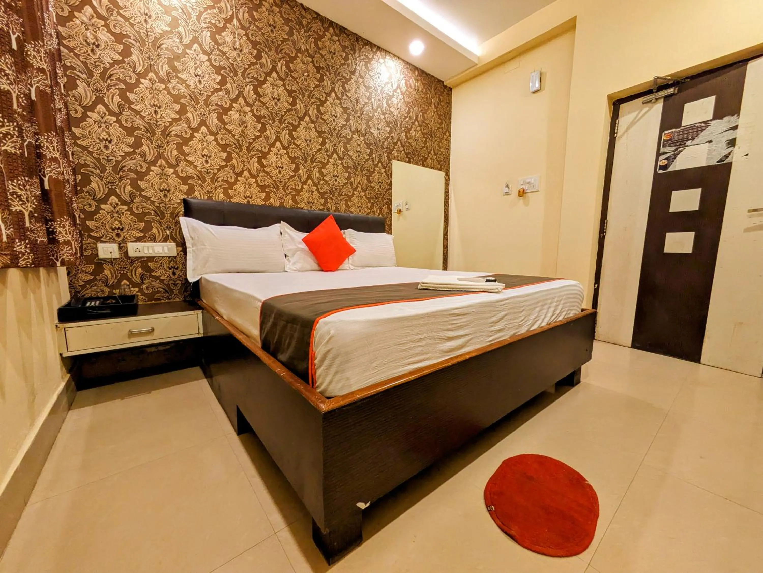 Bed in HOTEL SUN CITY