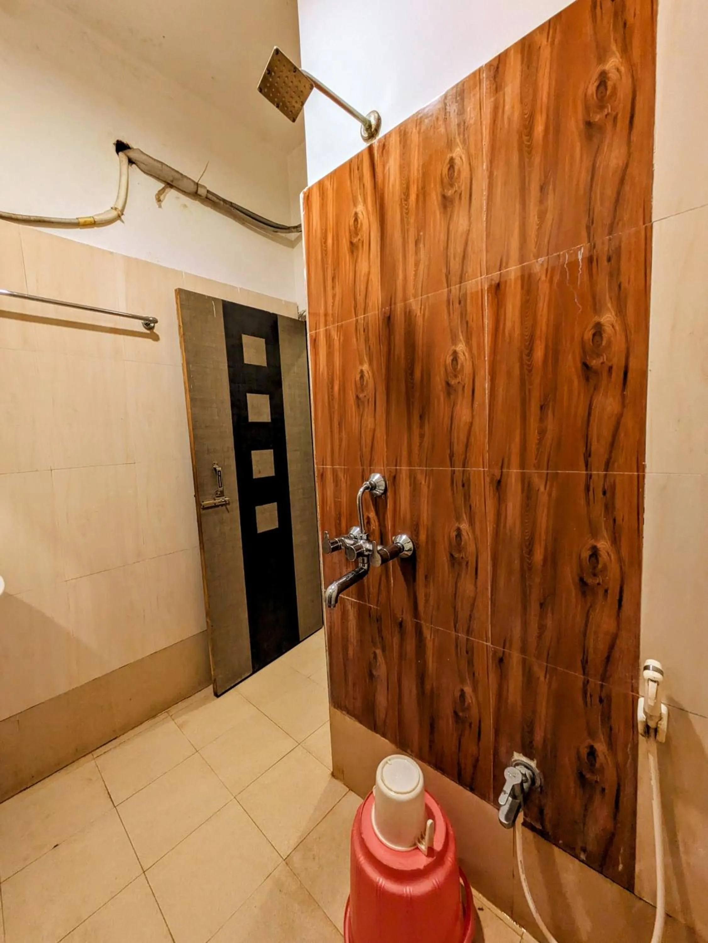 Shower in HOTEL SUN CITY