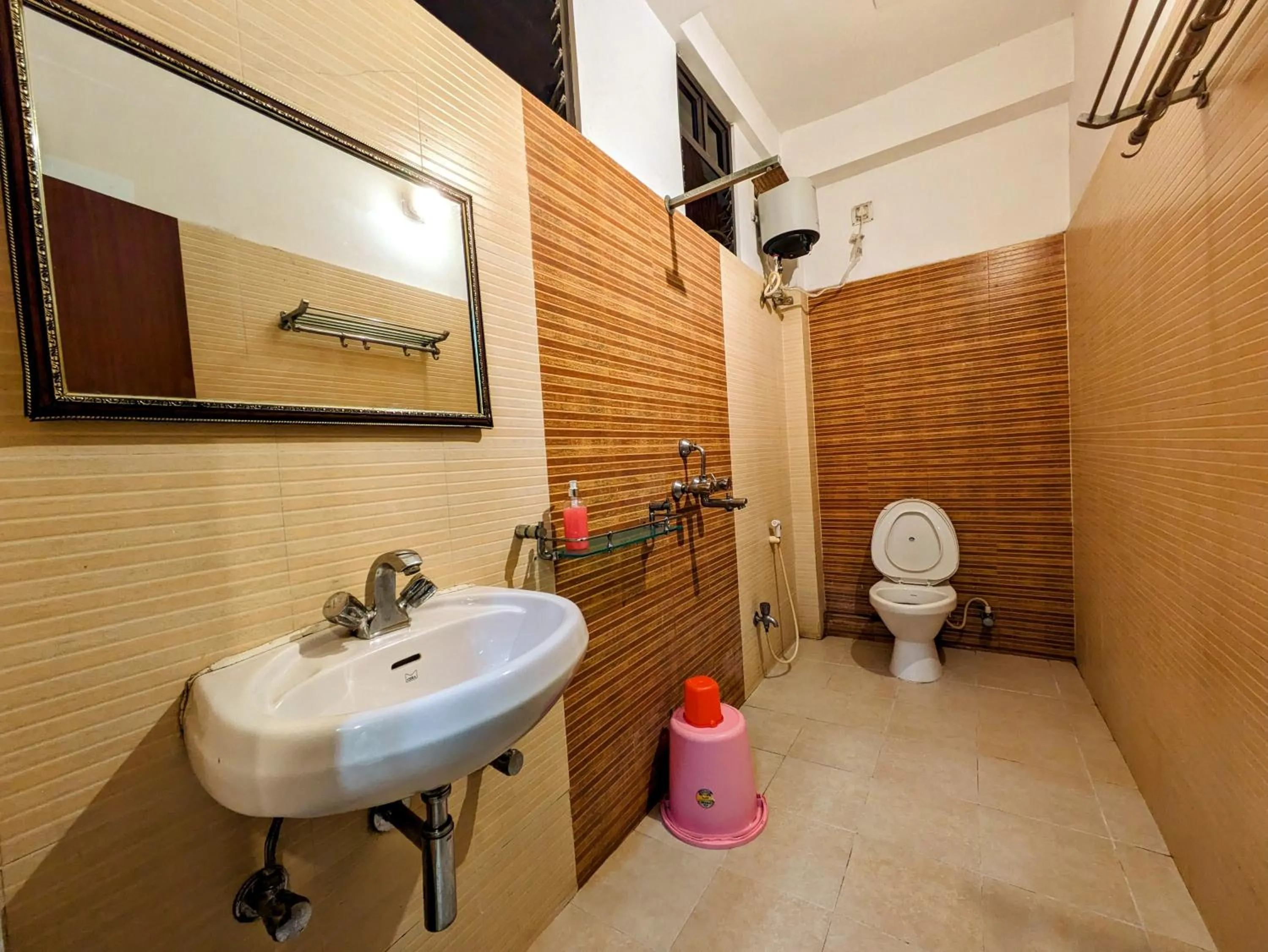 Toilet in HOTEL SUN CITY