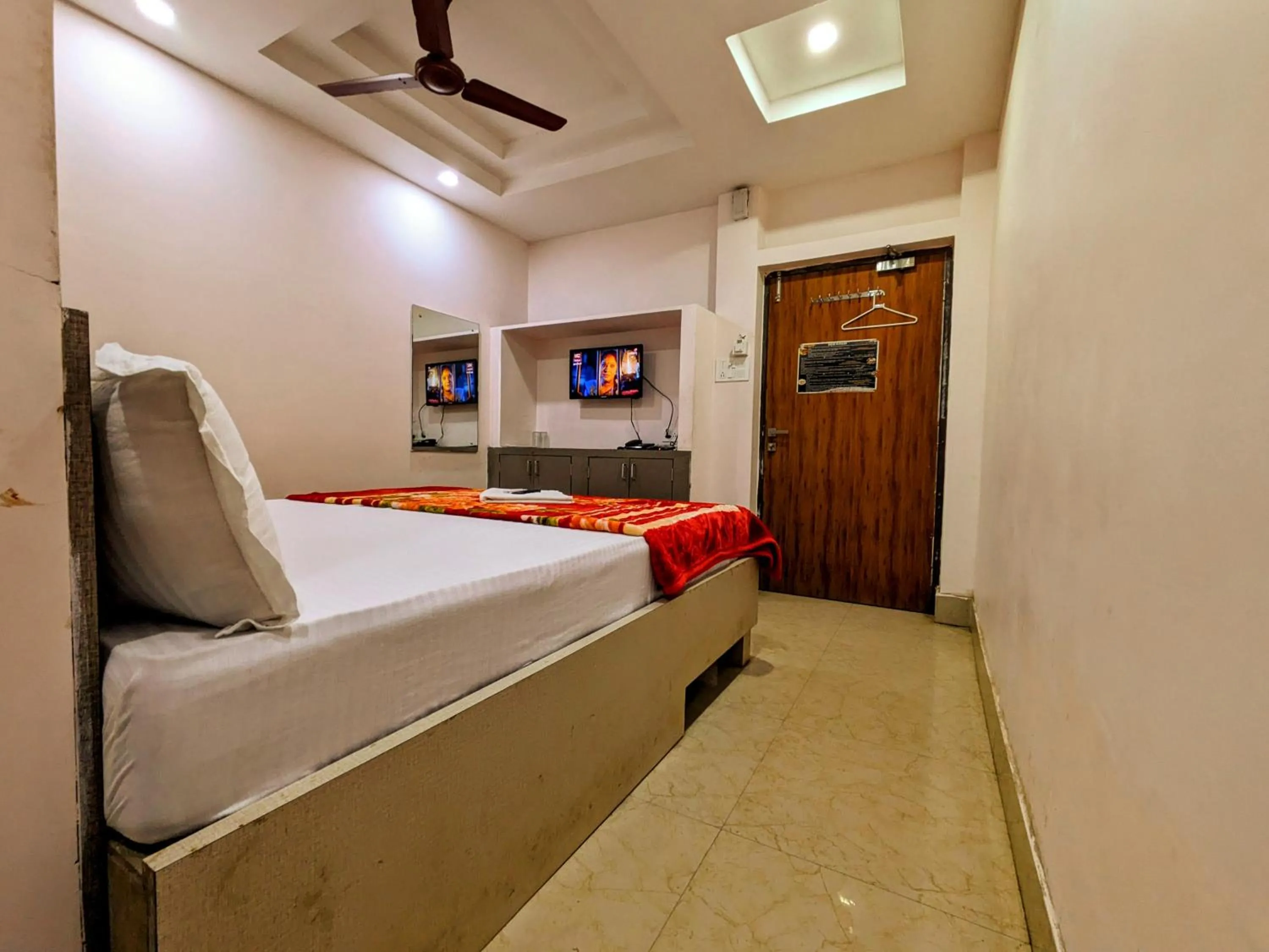 Bed in HOTEL SUN CITY
