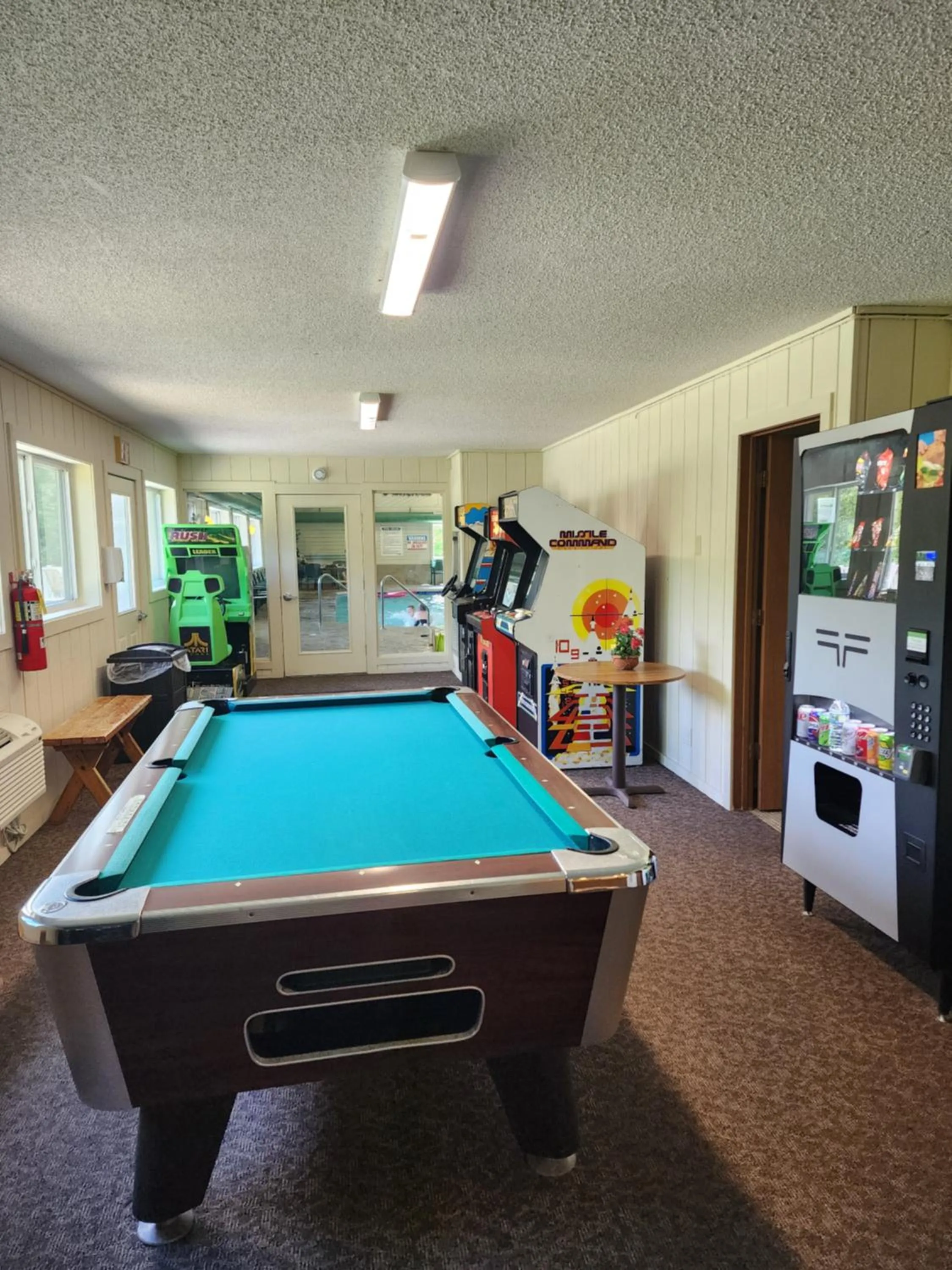 Billiard in Parkwood Lodge