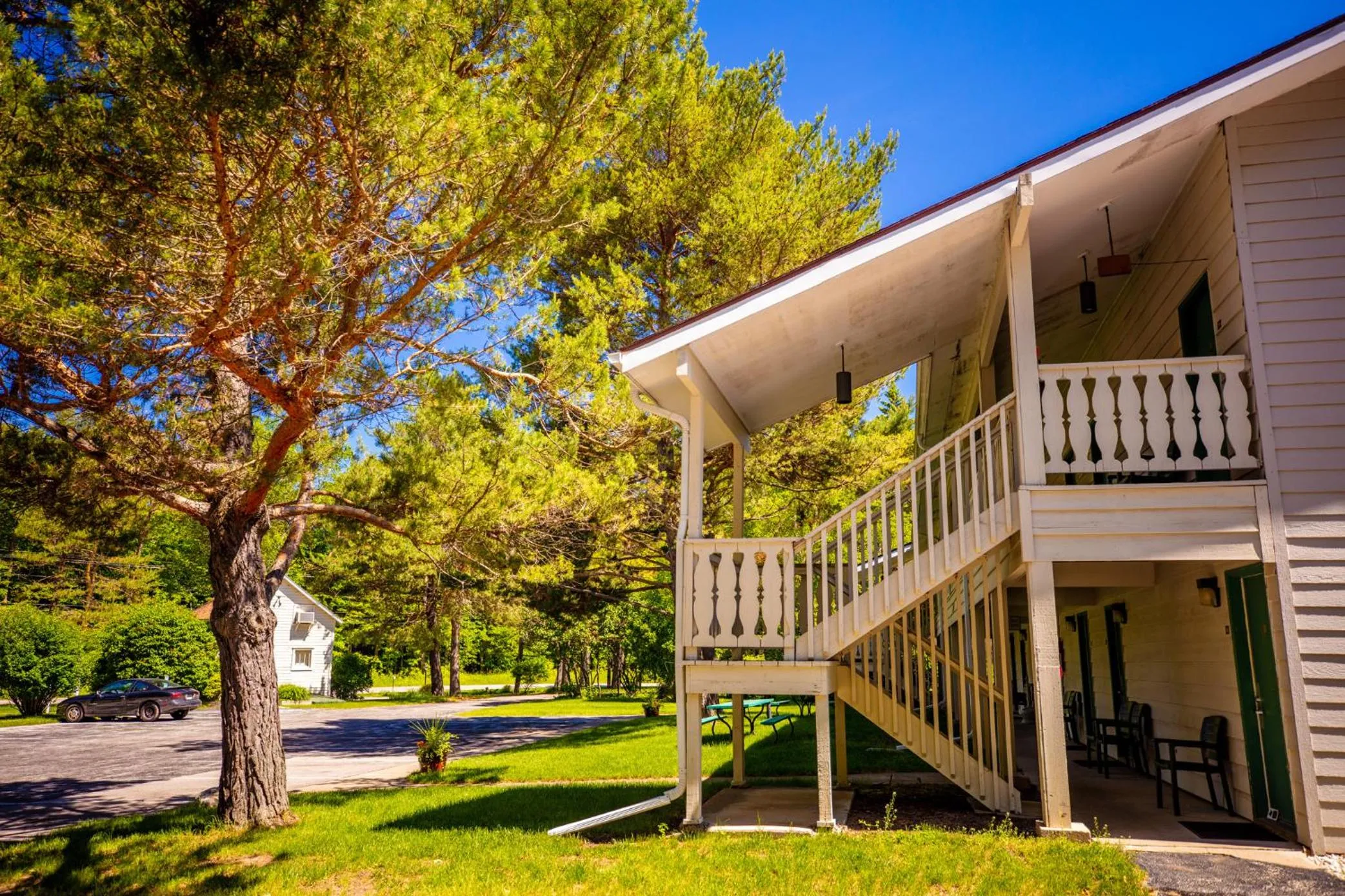 Property building in Parkwood Lodge