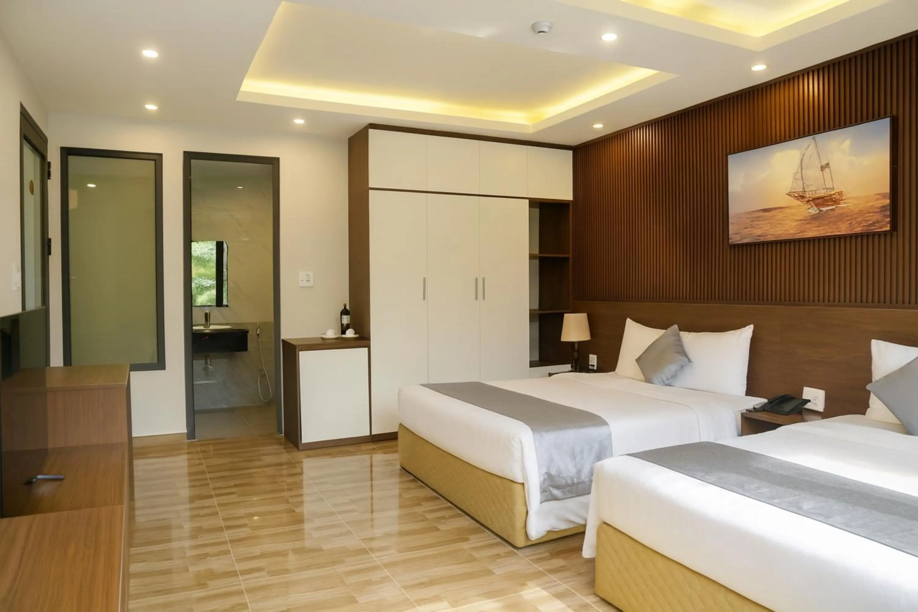 Bed in An Tín Hotel