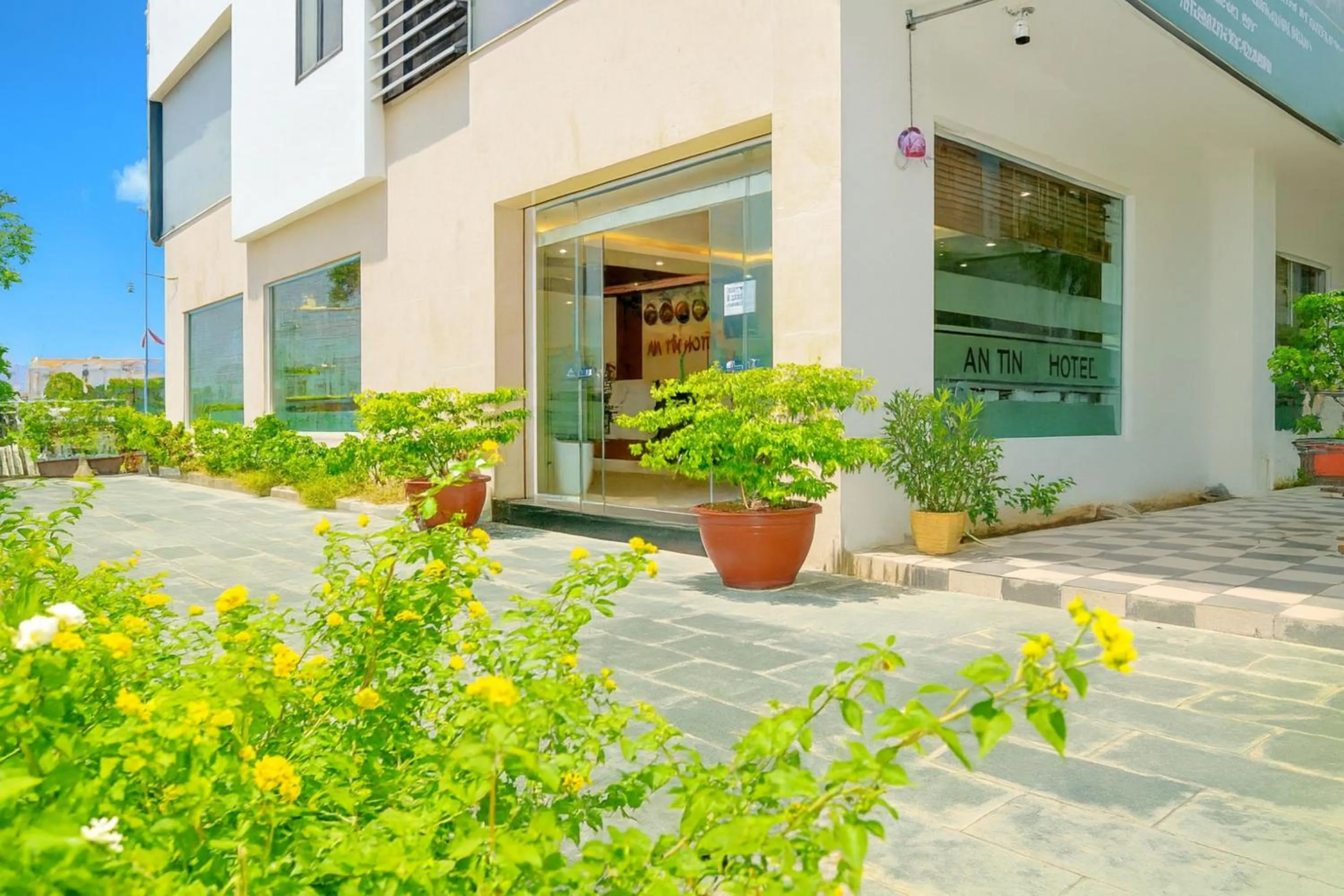 Property building in An Tín Hotel