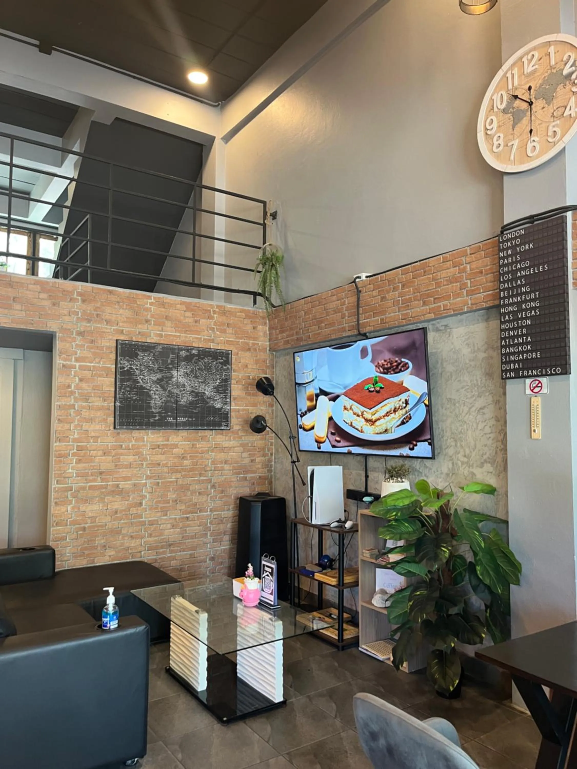 Hostel Friends Station & Cafe