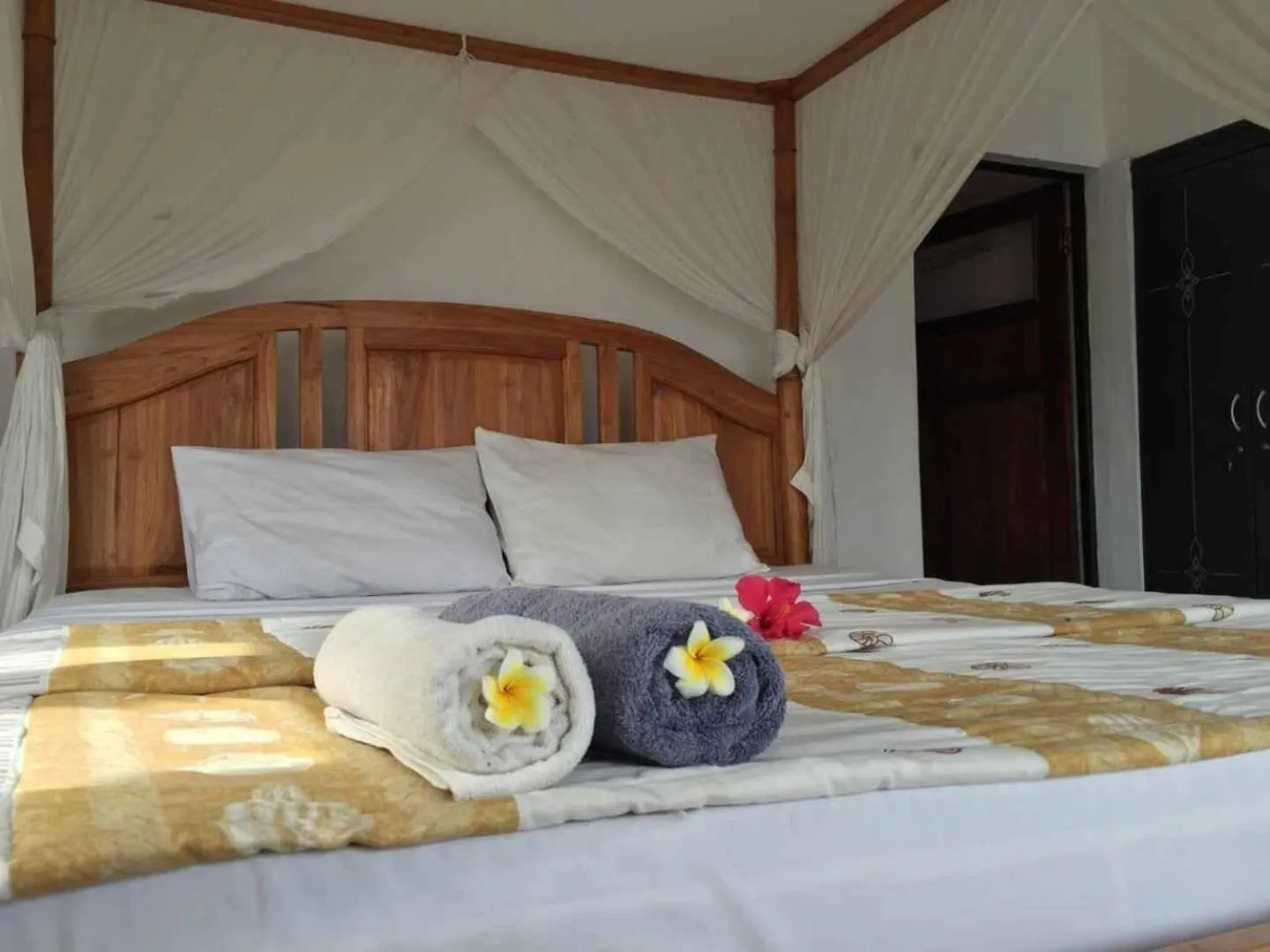 Bed in Acarya Bungalows