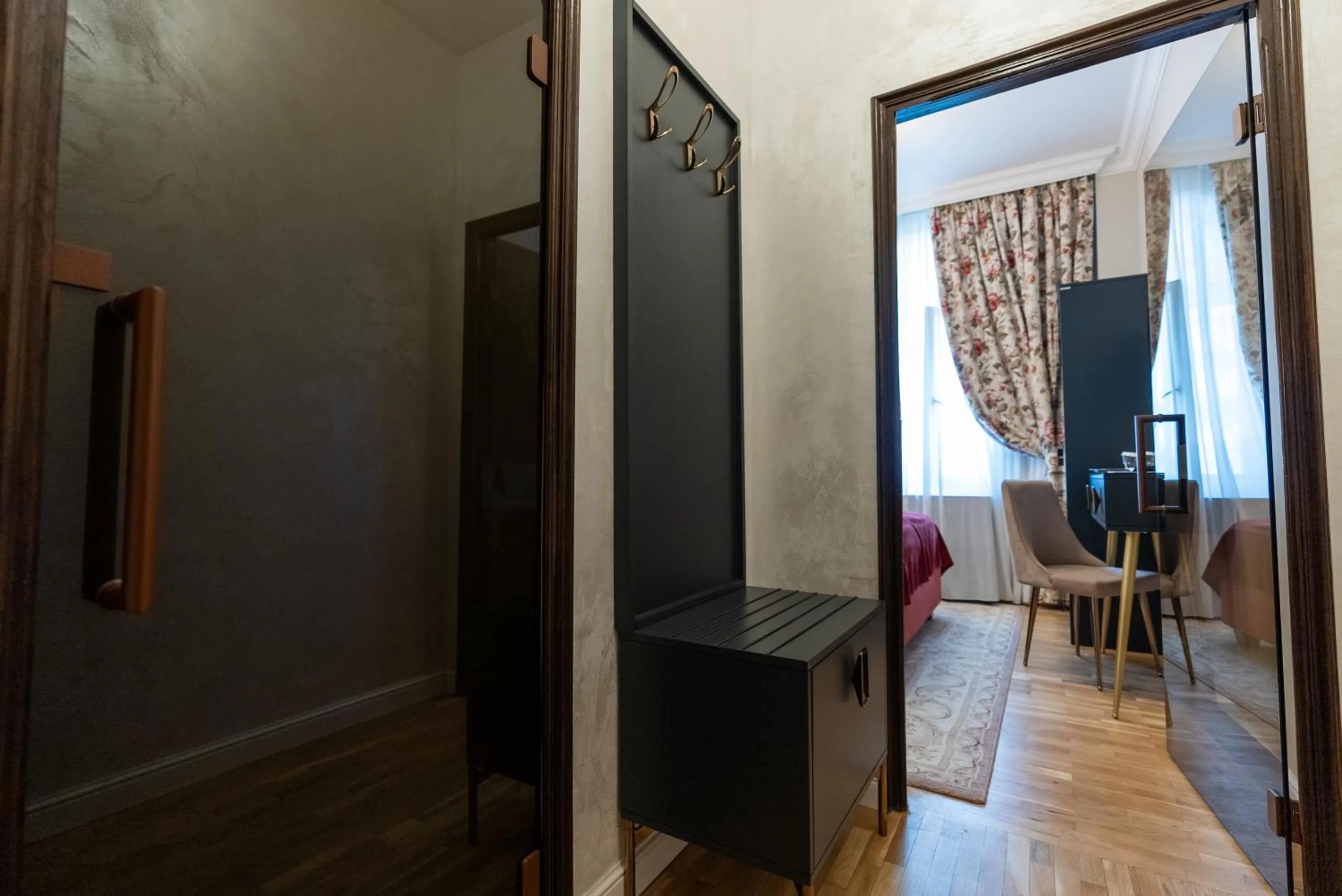 Photo of the whole room in Hotel Palace