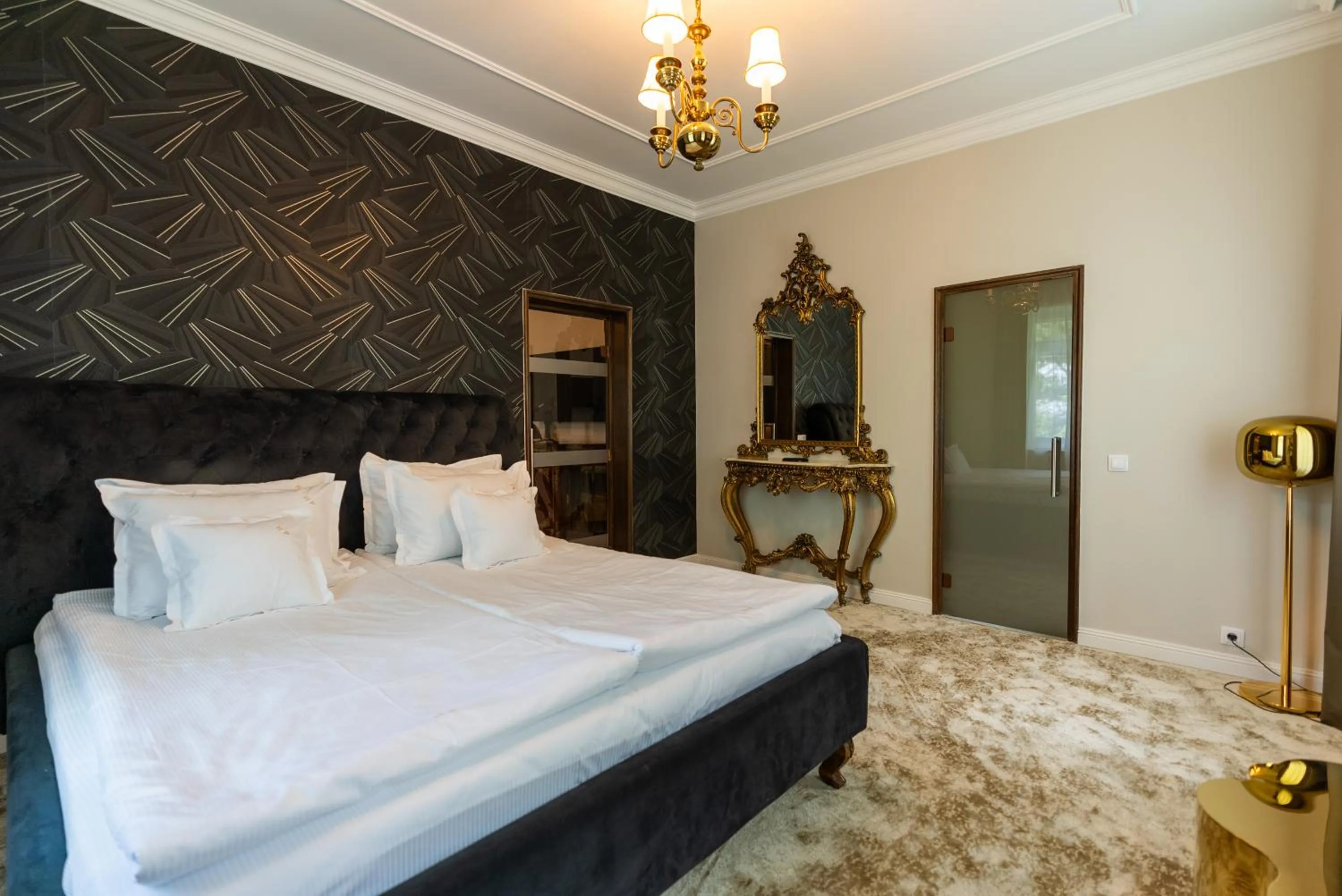 Bedroom, Bed in Hotel Palace