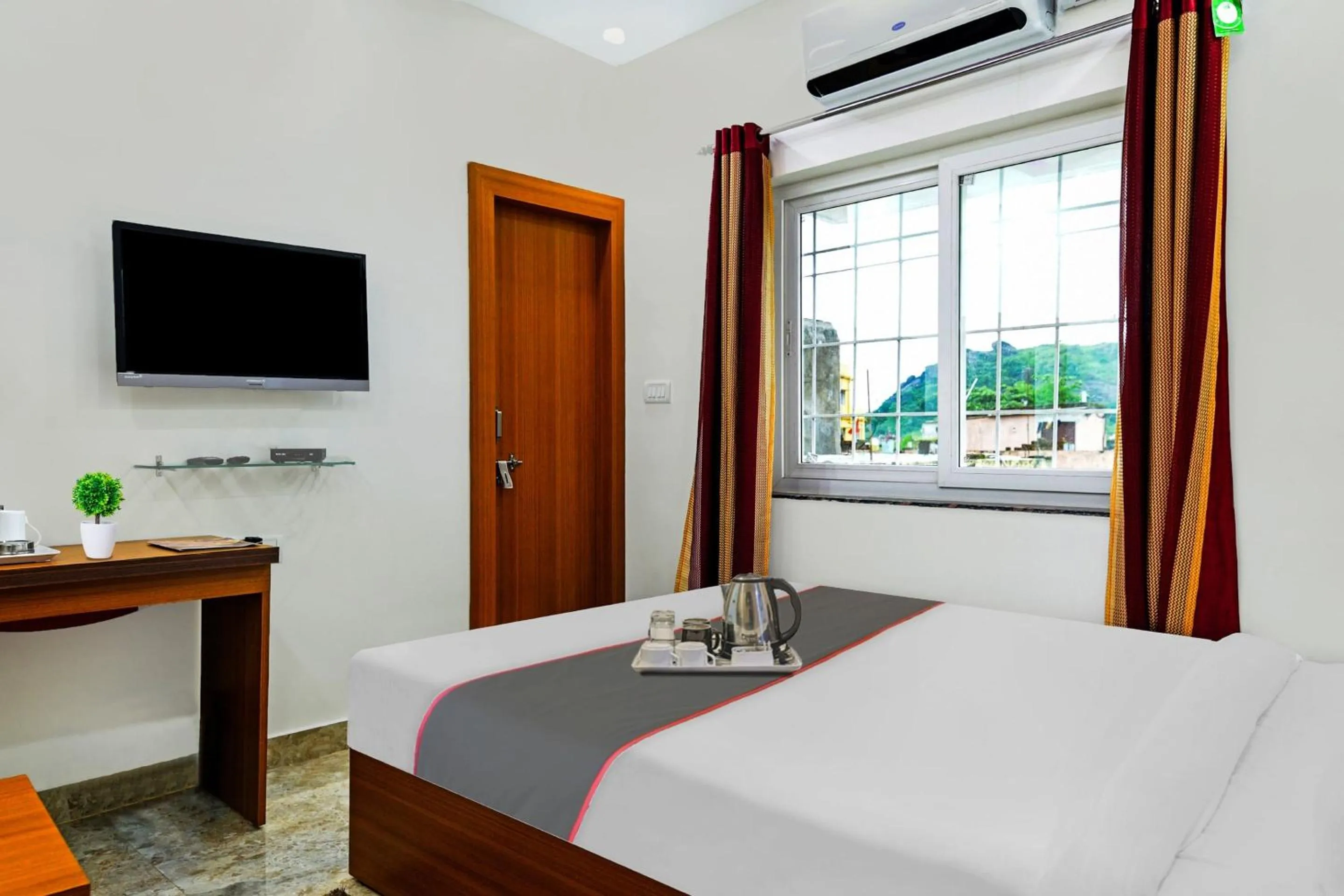 Bedroom, Bed in Super Collection O D N Grand