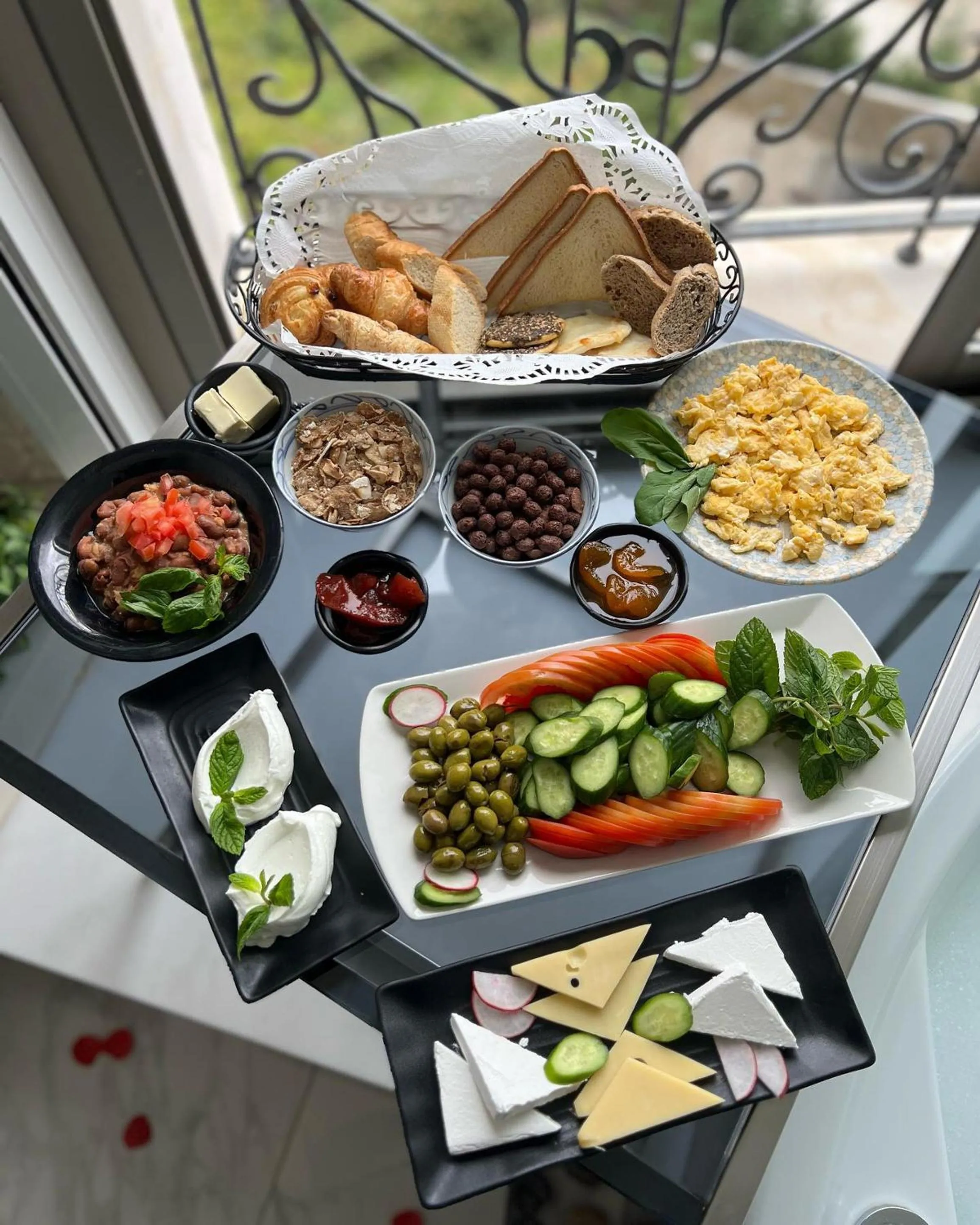 Breakfast in Monte Cassino