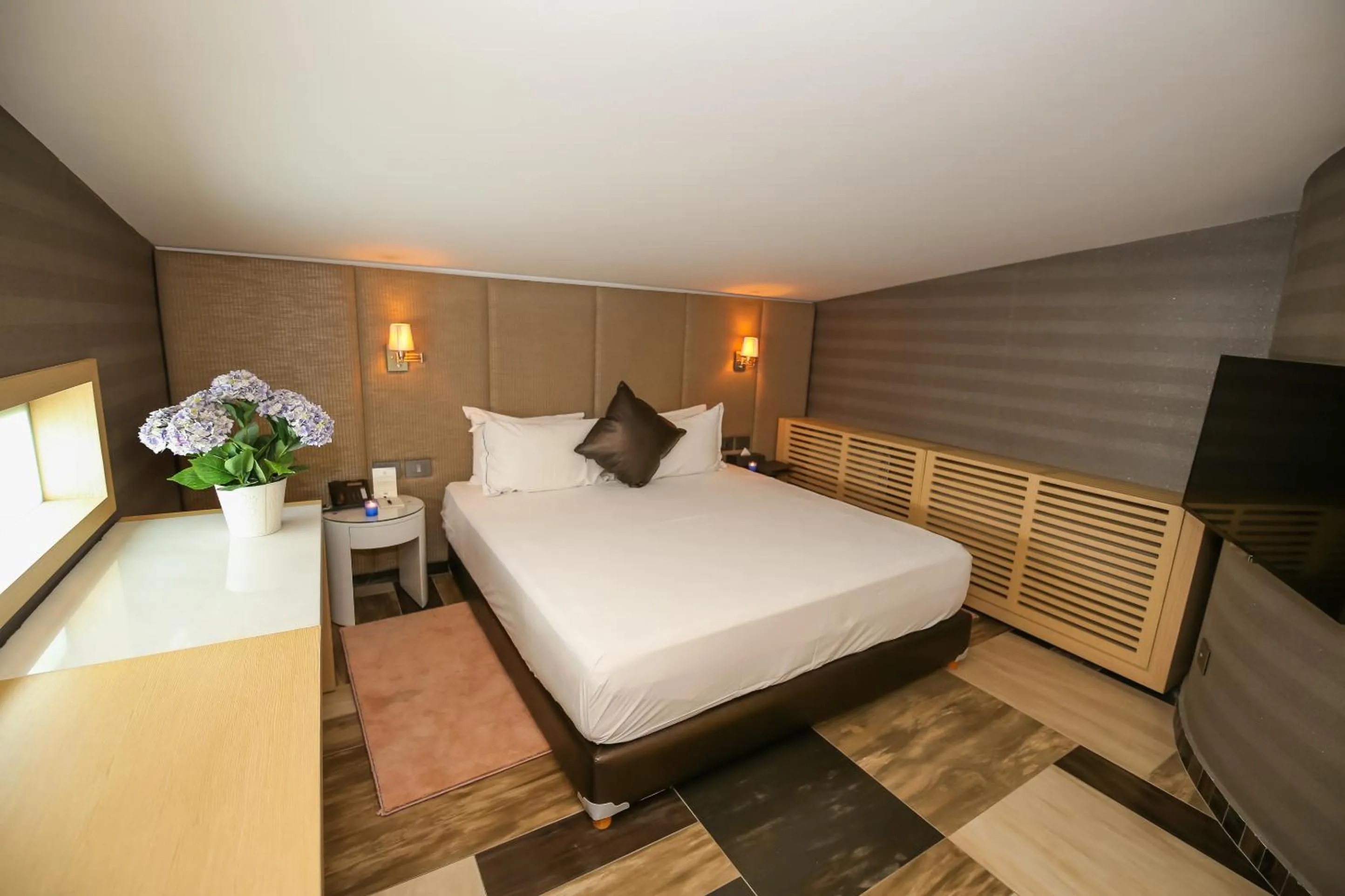 Bedroom, Bed in Monte Cassino