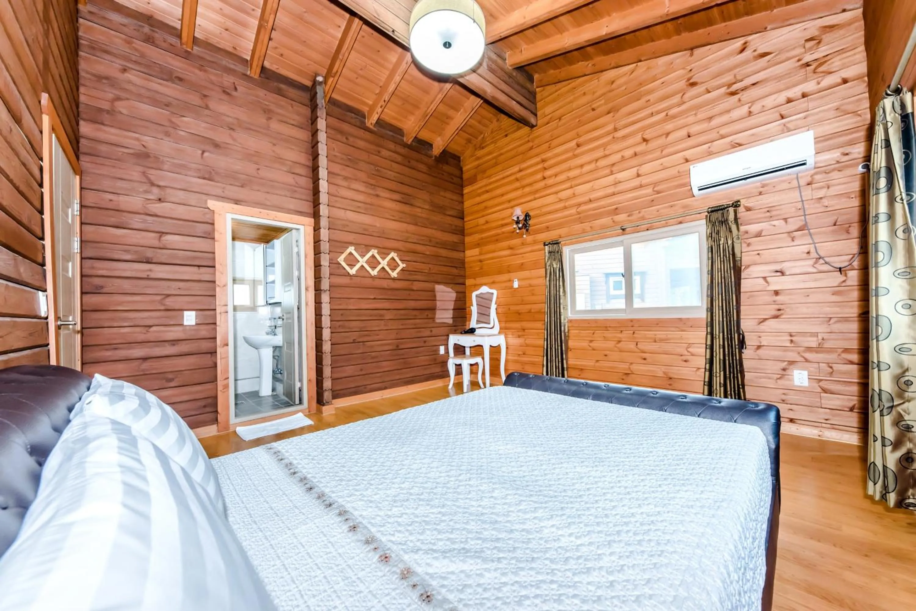 Bed in Jeju I've Hotel & Resort