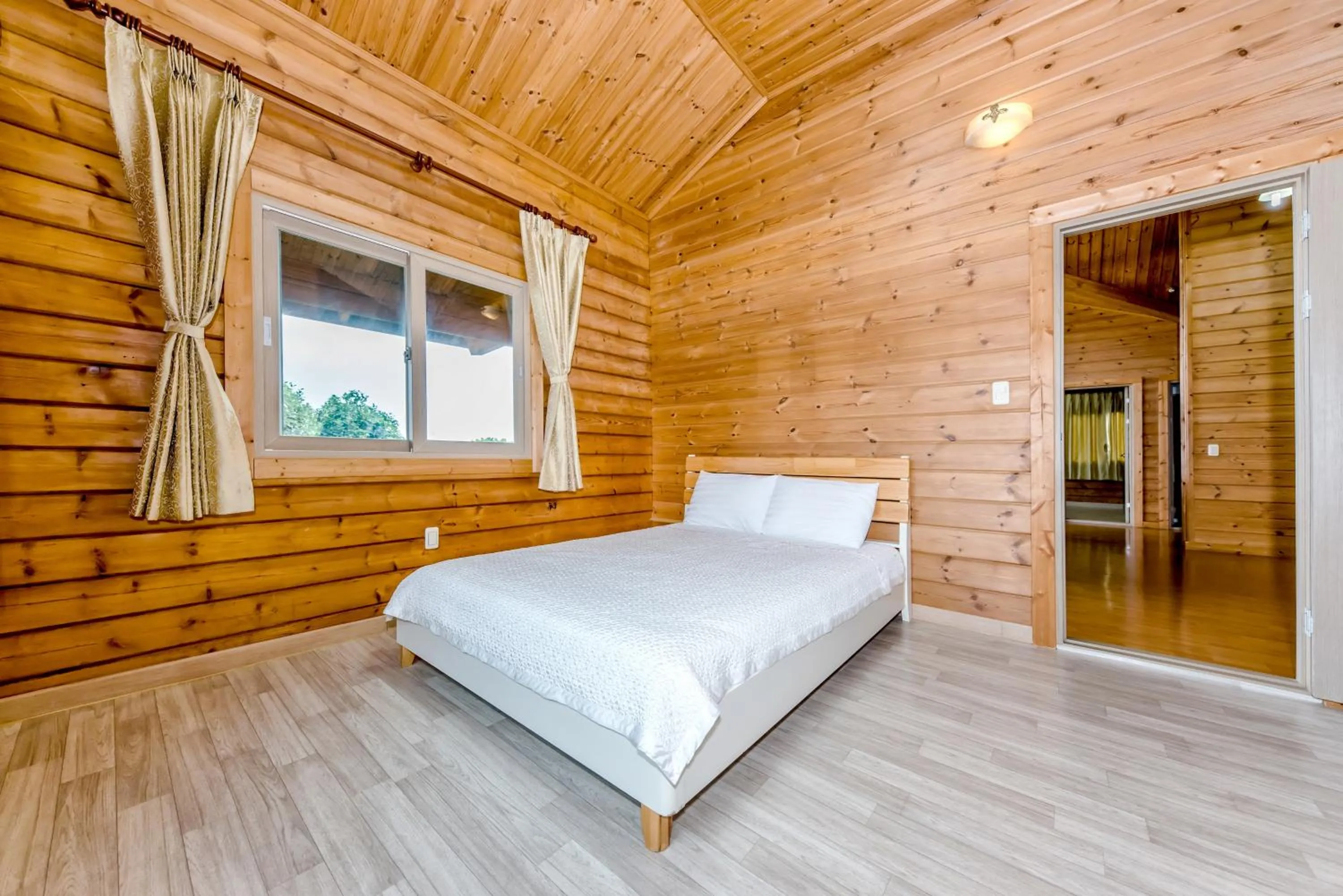 Bed in Jeju I've Hotel & Resort