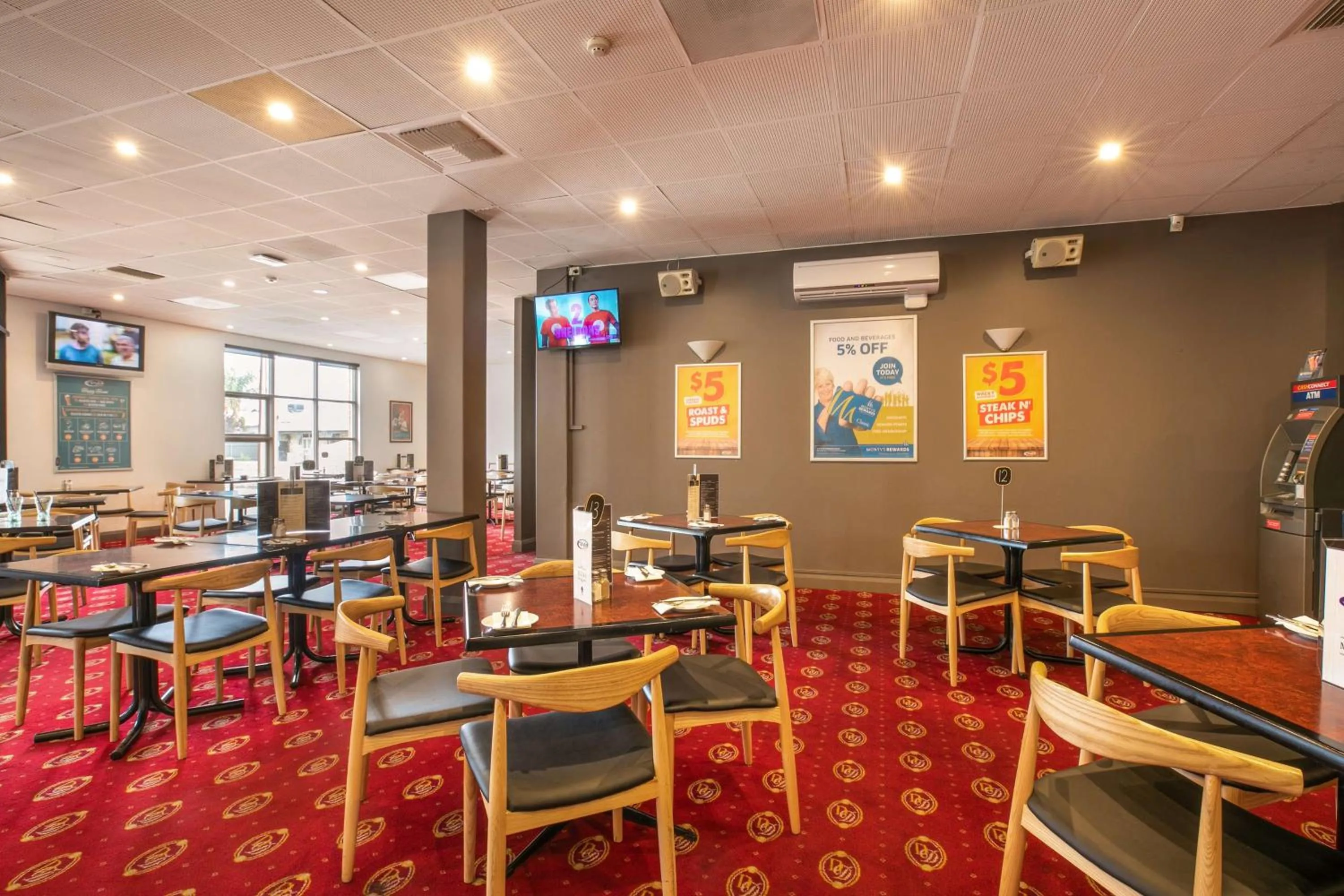 Restaurant/places to eat in Nightcap at Hendon Hotel