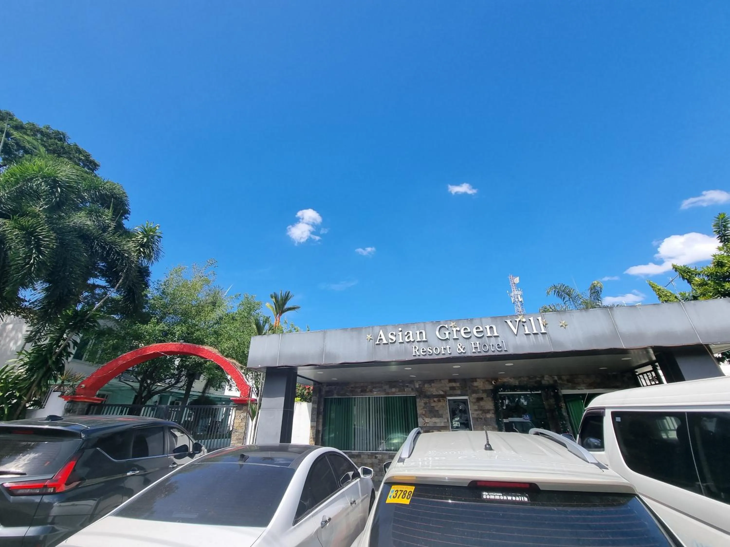 Parking in Asian Greenville Hotel and Resort