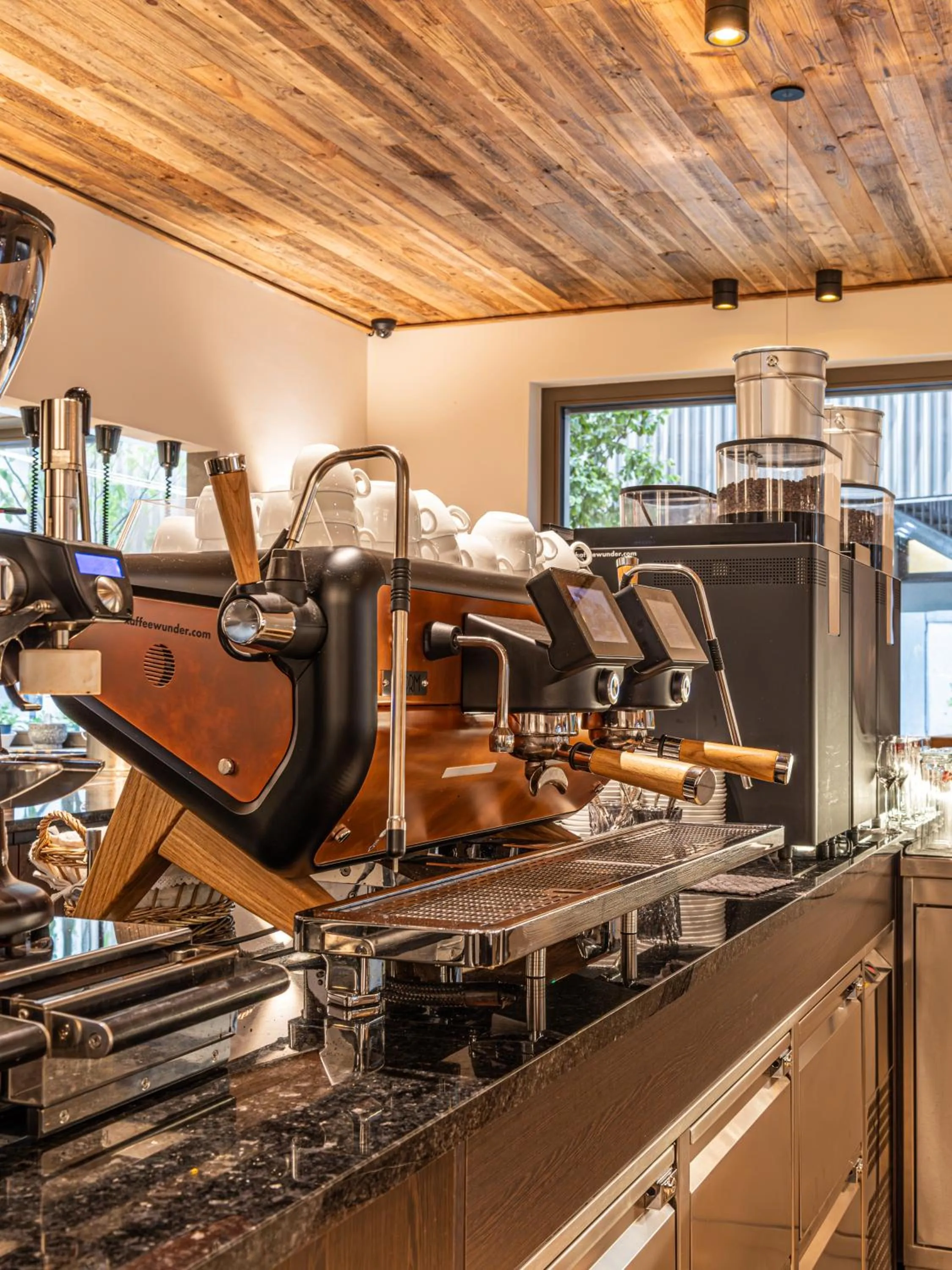 Restaurant/places to eat in Hotel DAS SAAL