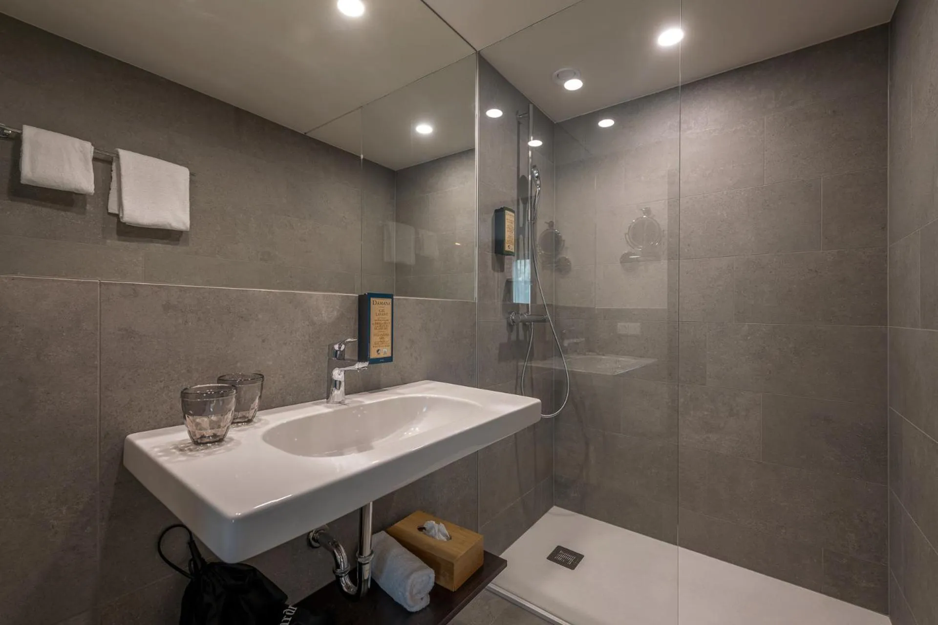 Bathroom in Hotel DAS SAAL