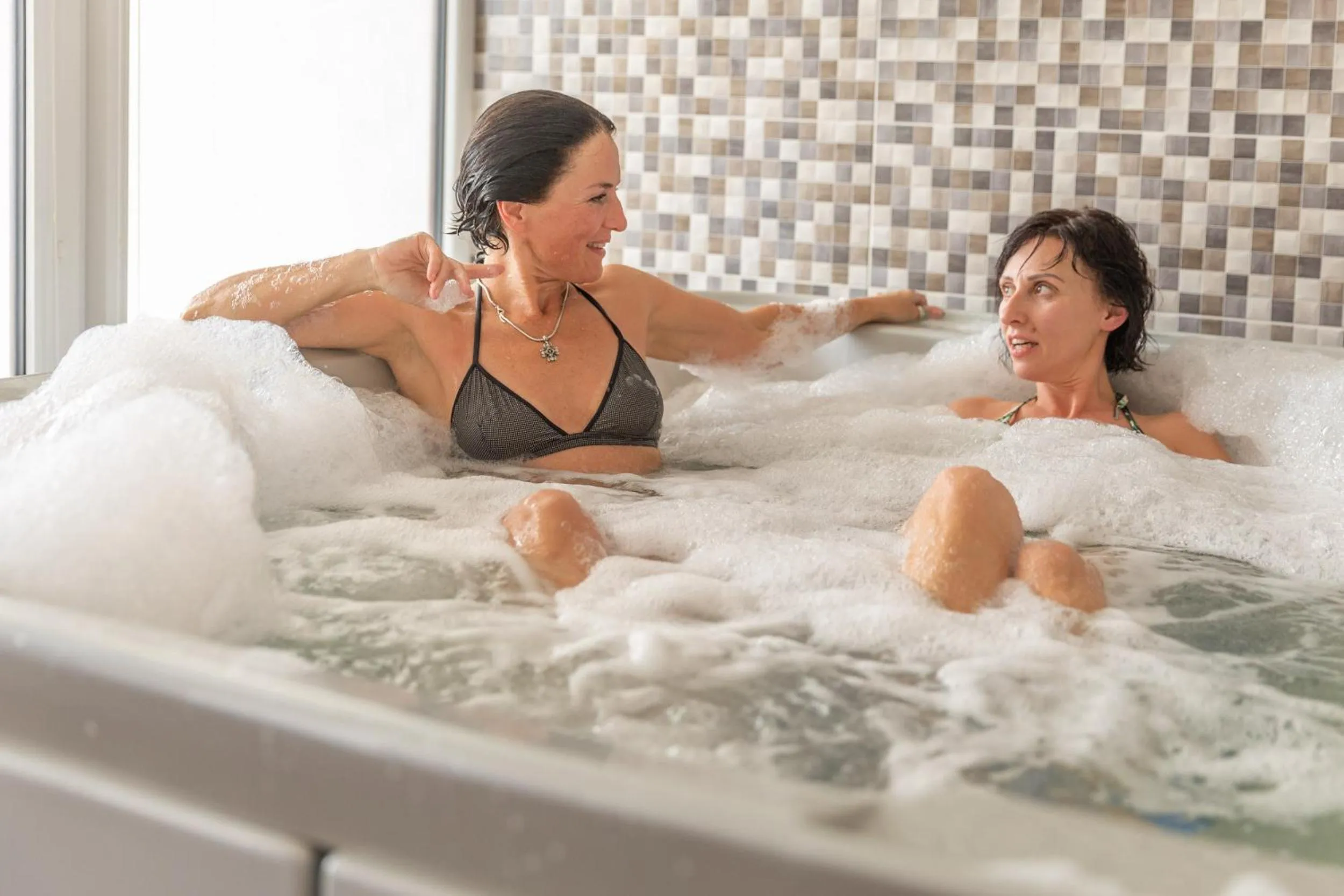 Hot Tub in Design Hotel Skopeli