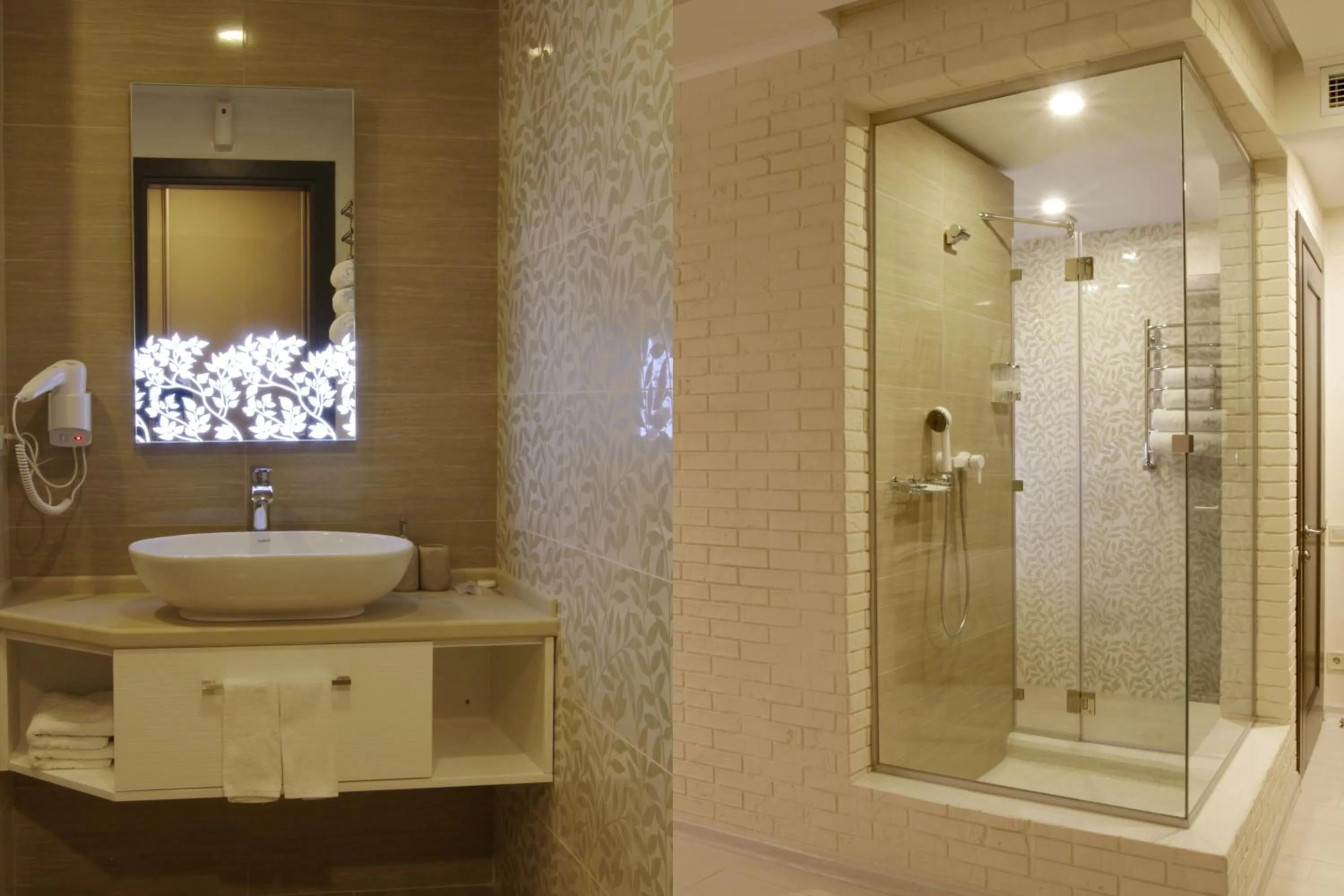 Shower in Design Hotel Skopeli