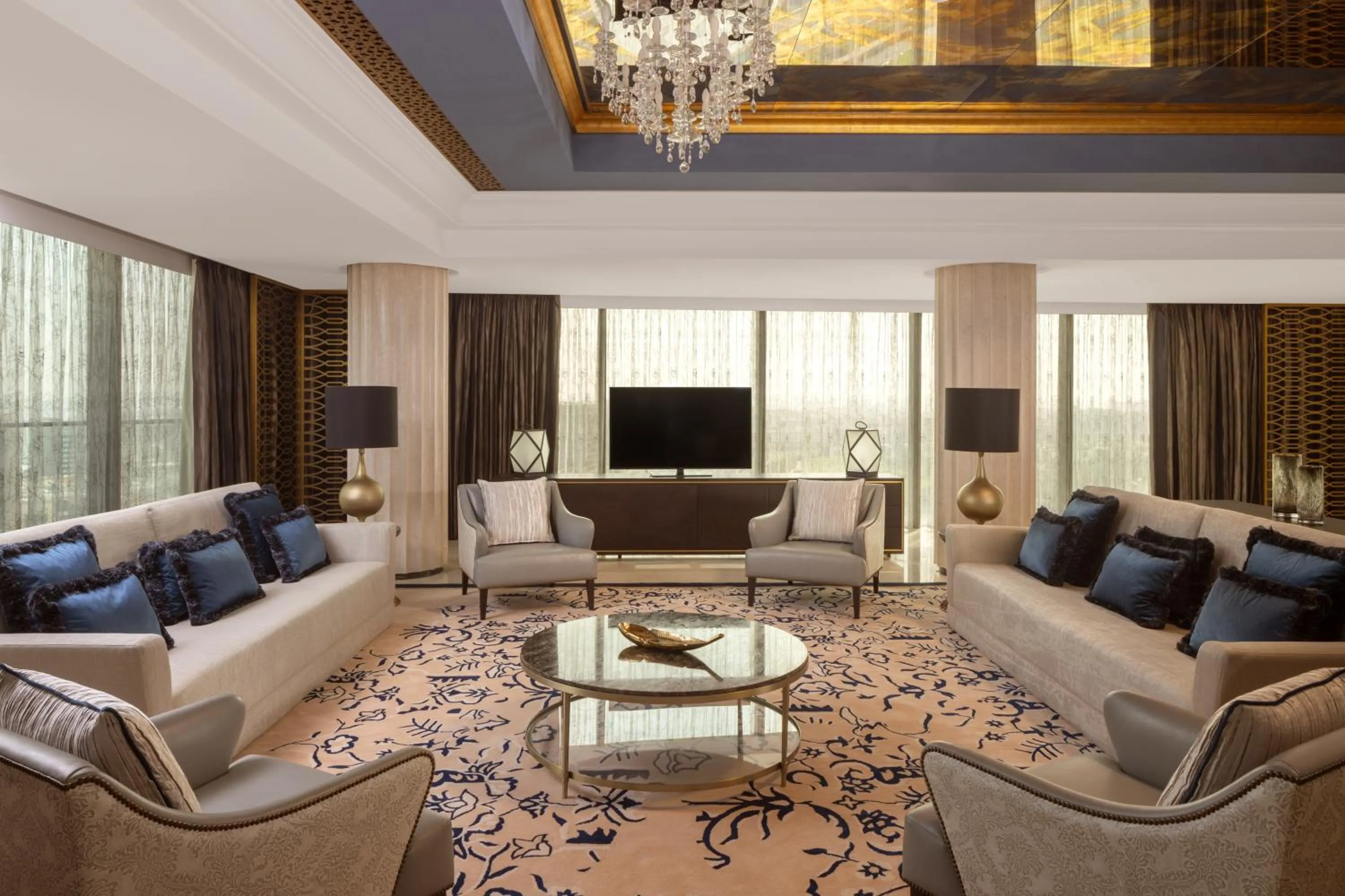 Living room in Marriott Marquis Dubai Creek