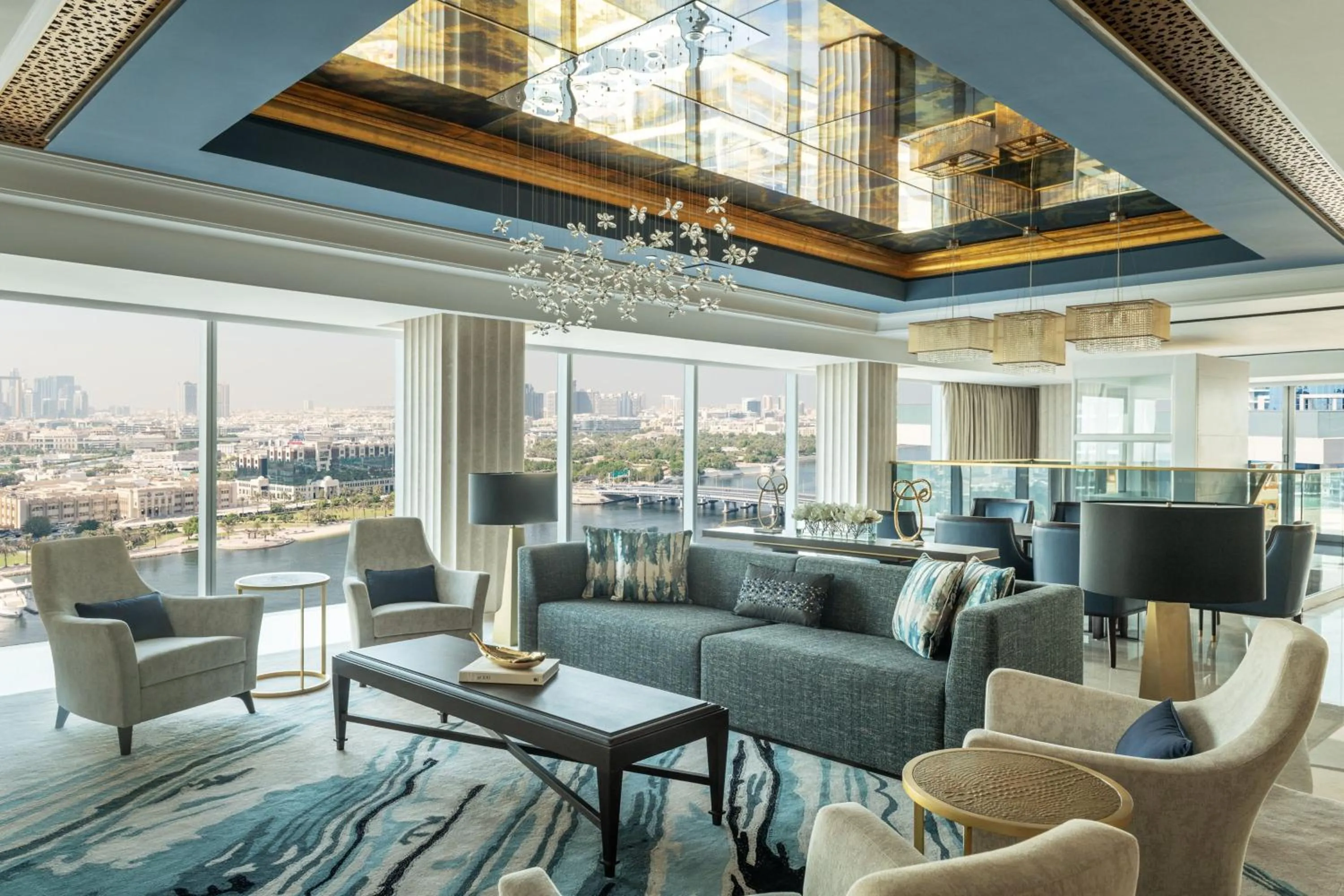 Lounge or bar in Marriott Marquis Dubai Creek