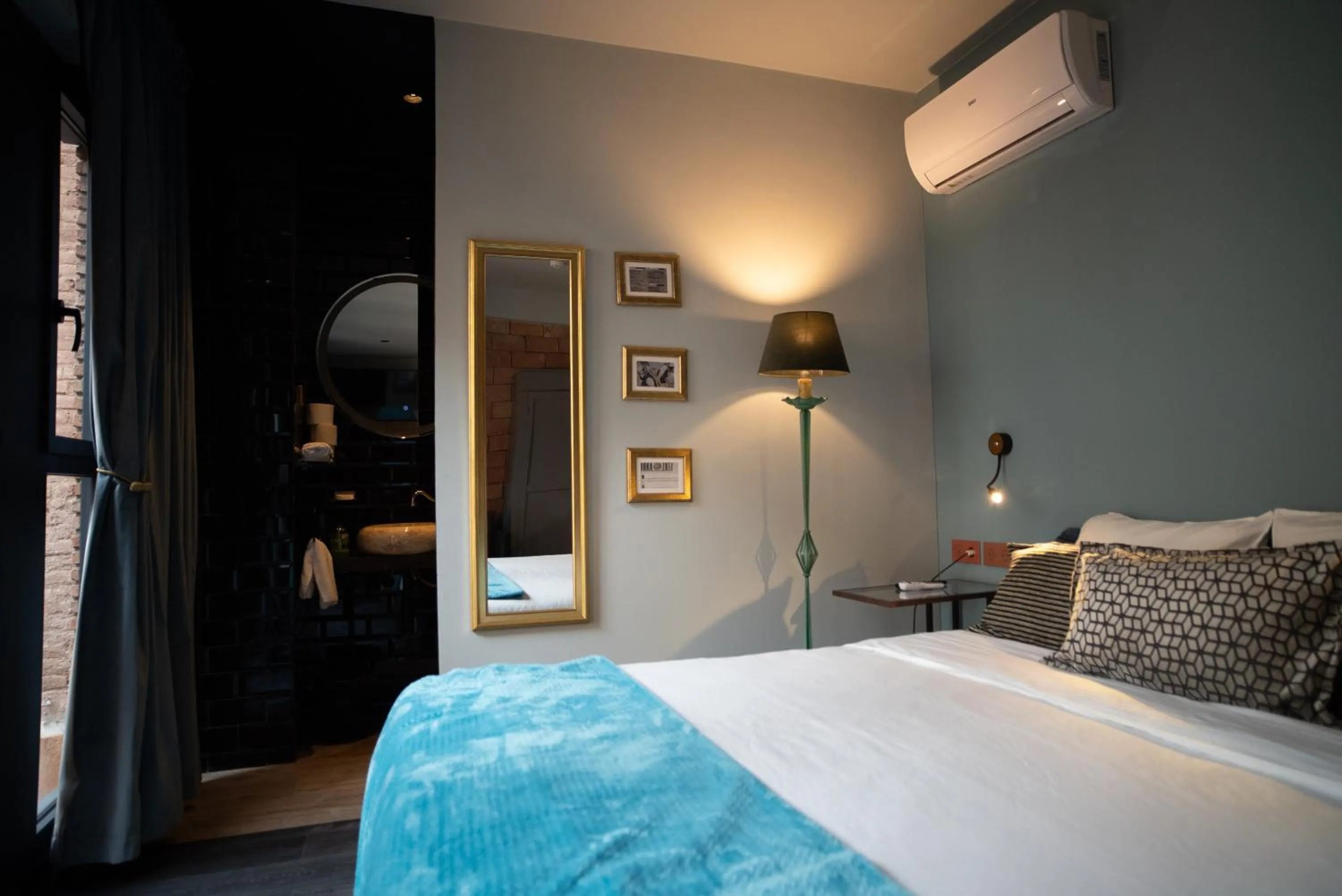 Bed in Hotel Lincoln Lounge