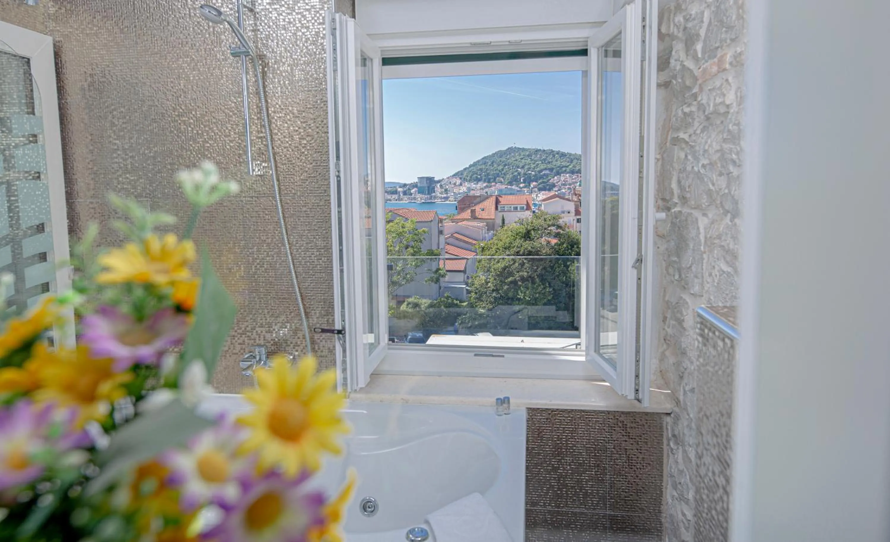 Bathroom in A Heritage Split