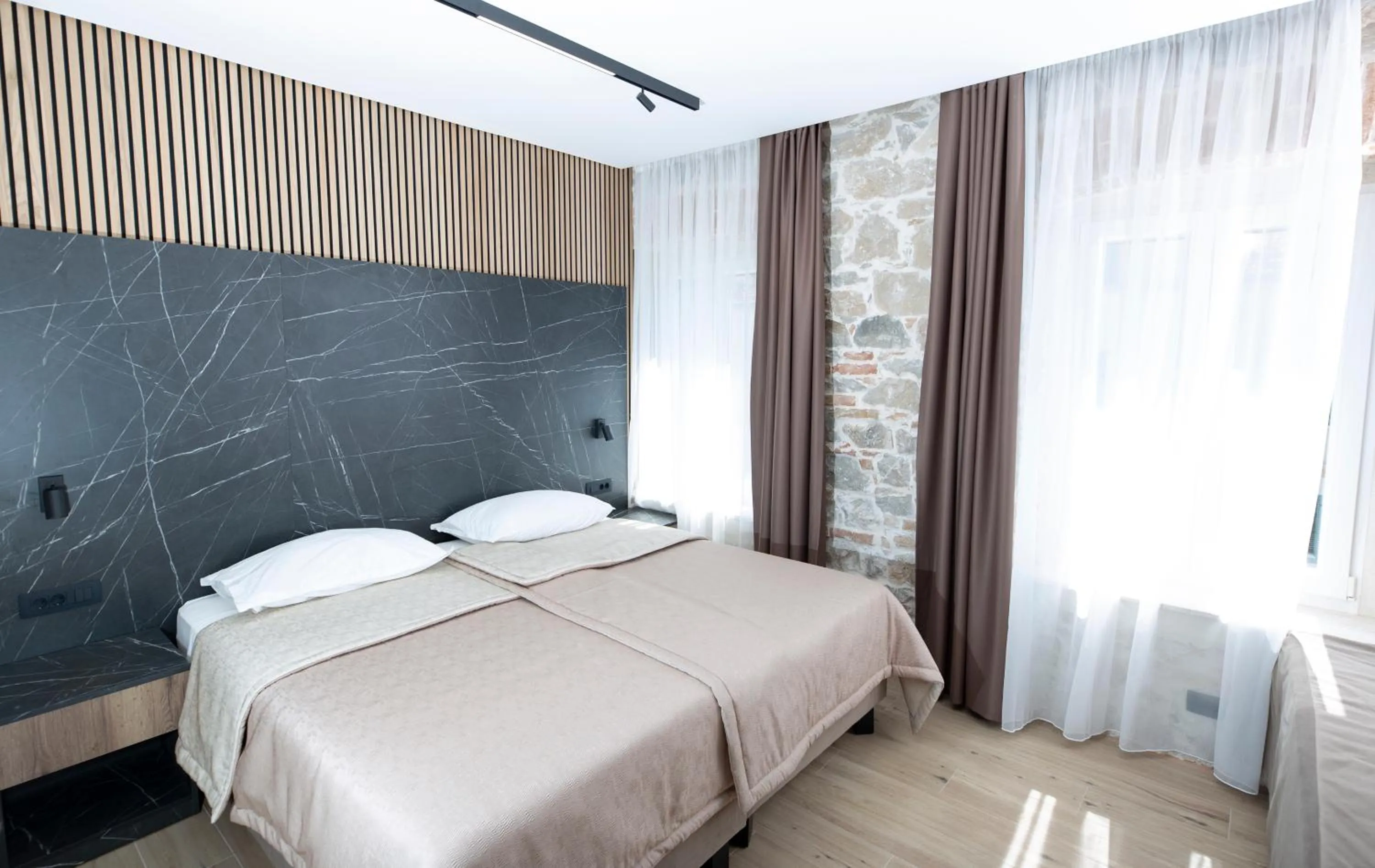 Bed in A Heritage Split