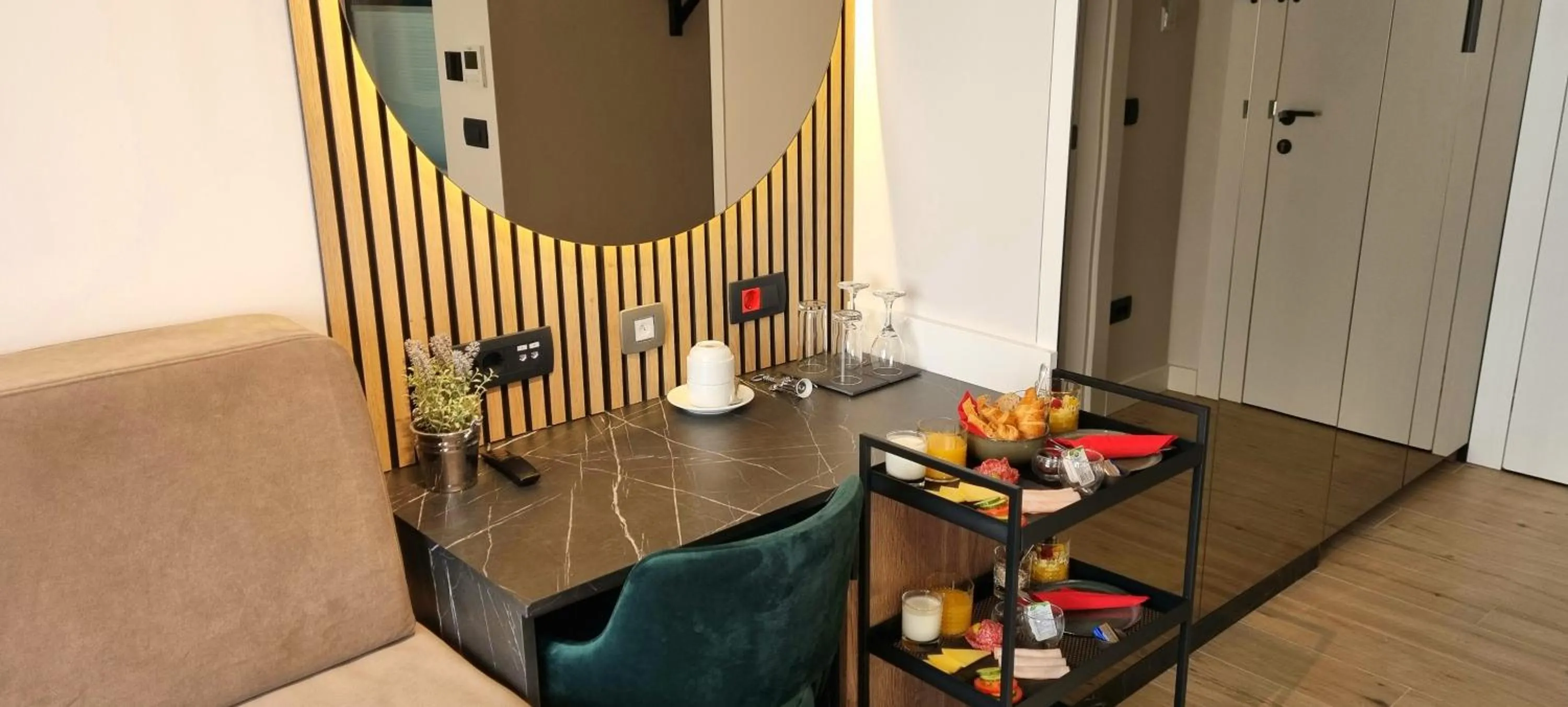 Breakfast in A Heritage Split