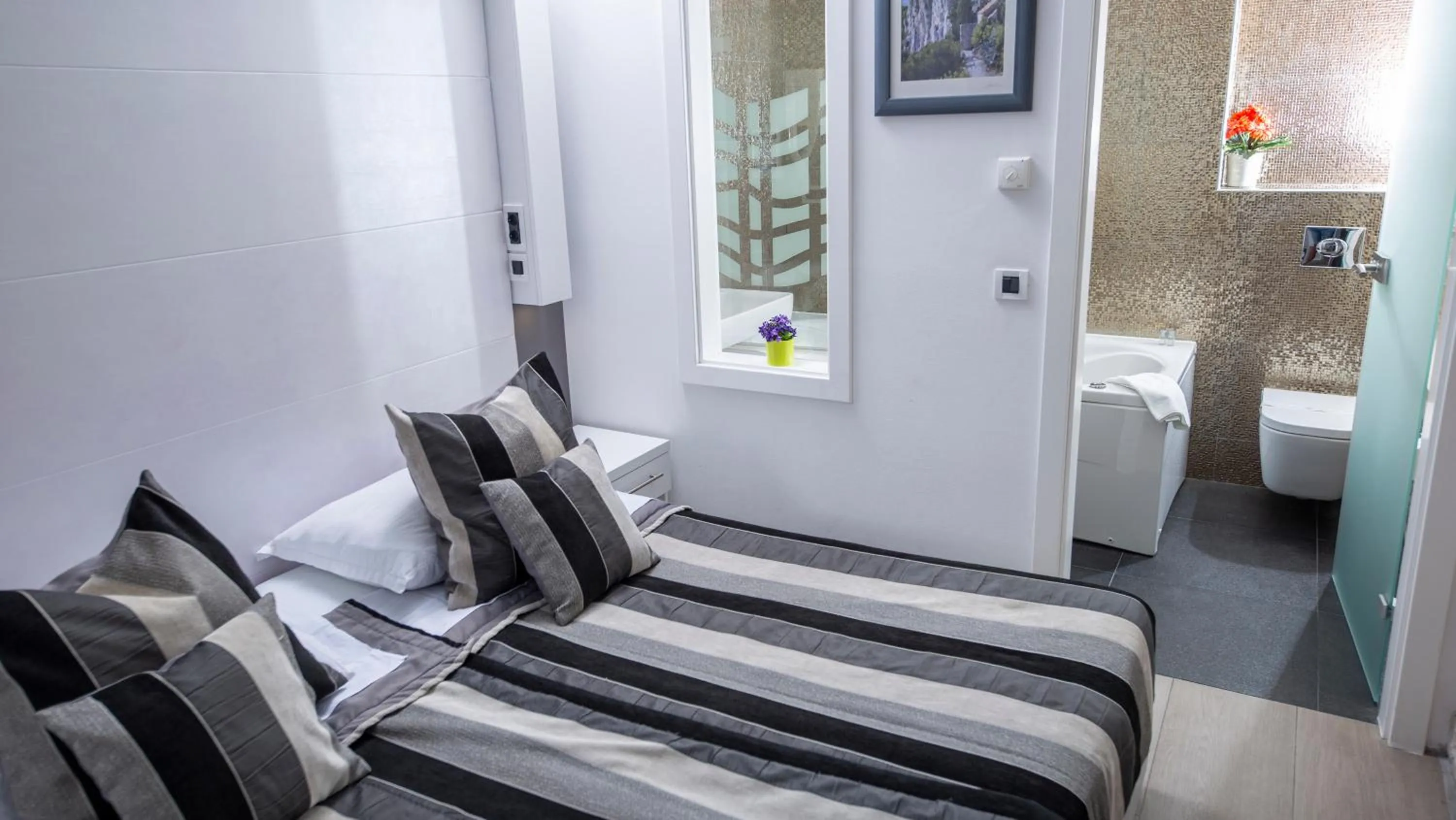 Toilet in A Heritage Split