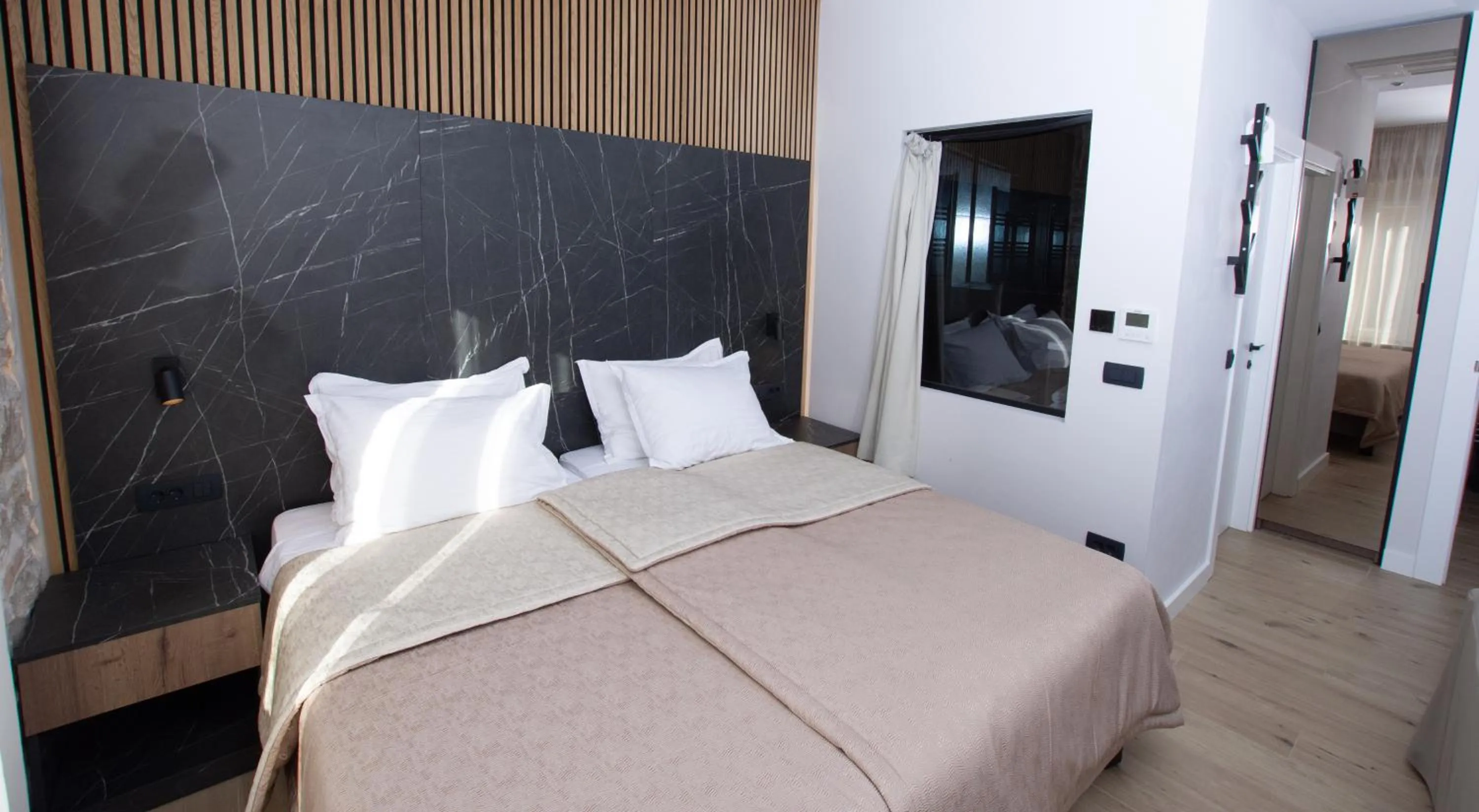 Bedroom, Bed in A Heritage Split