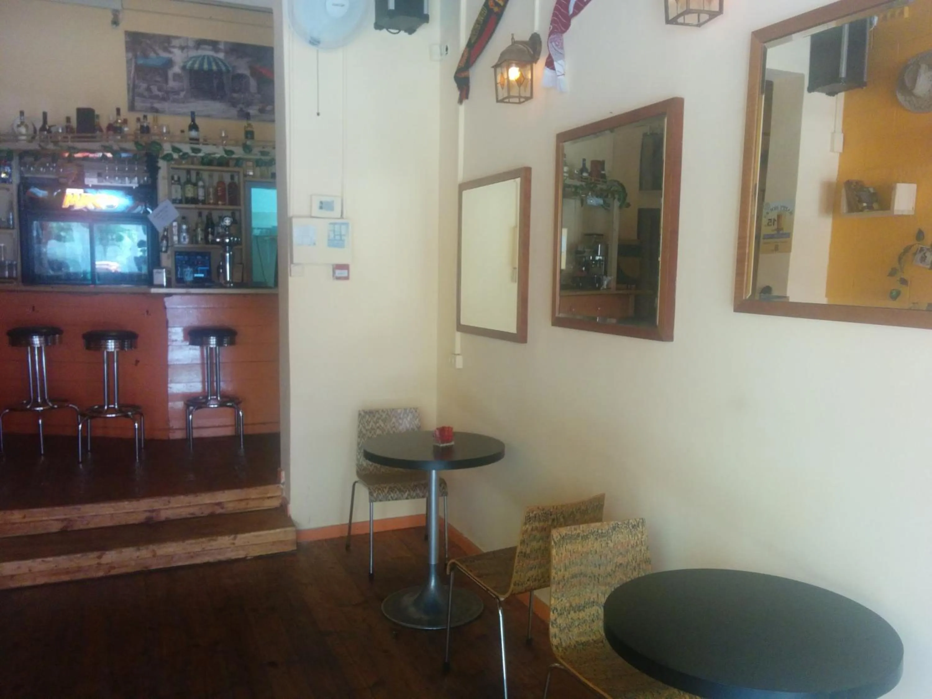 Coffee/tea facilities, Lounge/Bar in Ben Yehuda Hotel