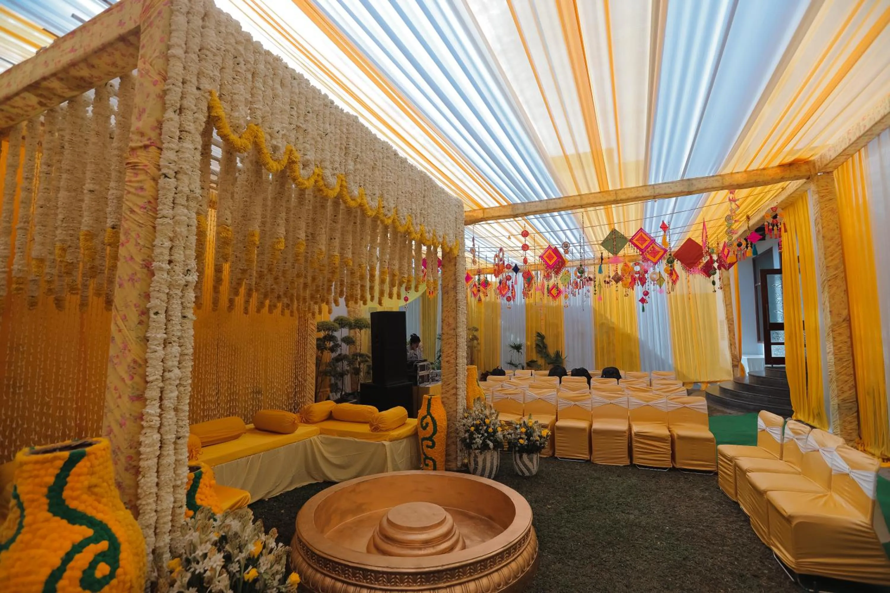 Garden view in Hotel Saffron Leaf