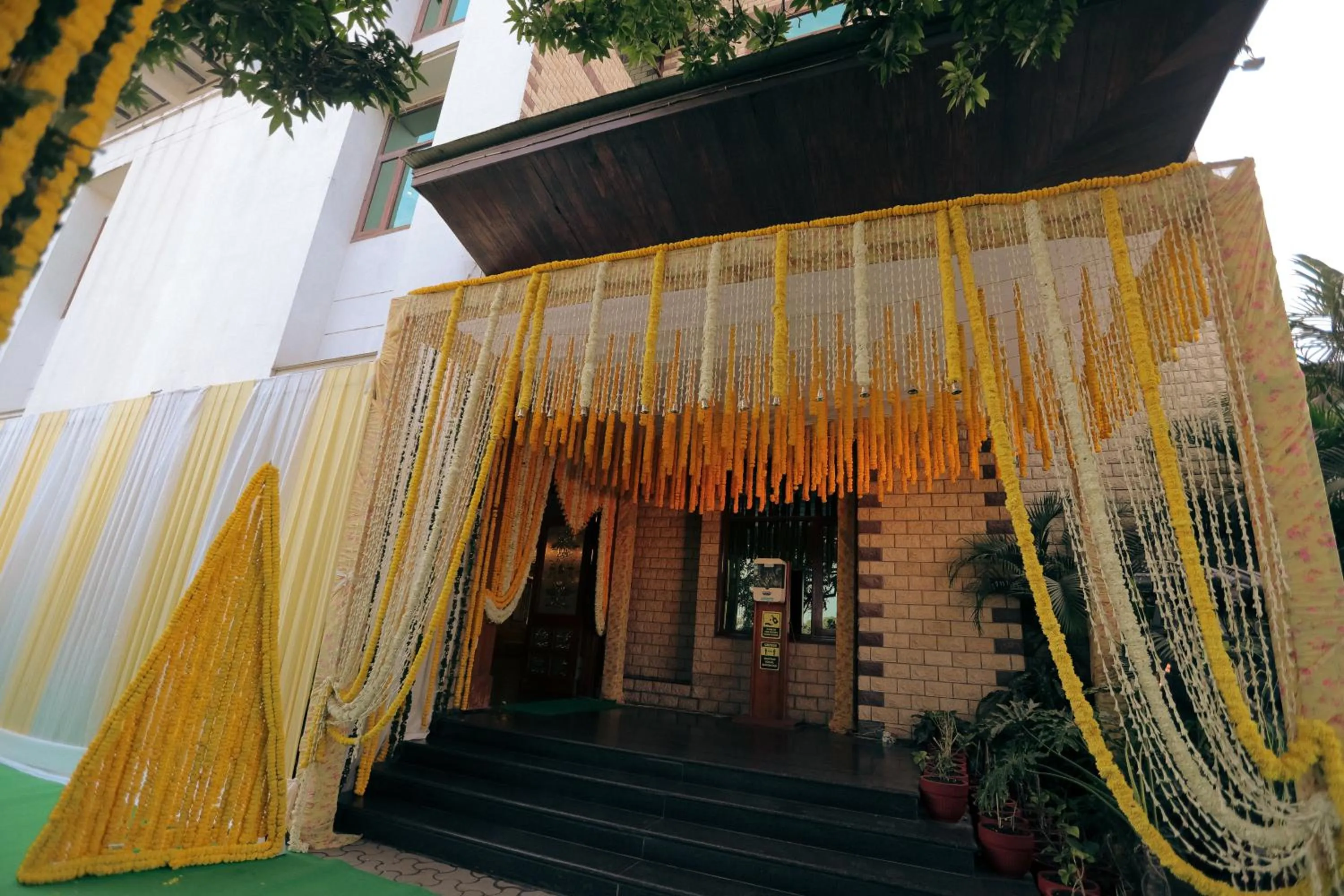 Banquet/Function facilities in Hotel Saffron Leaf